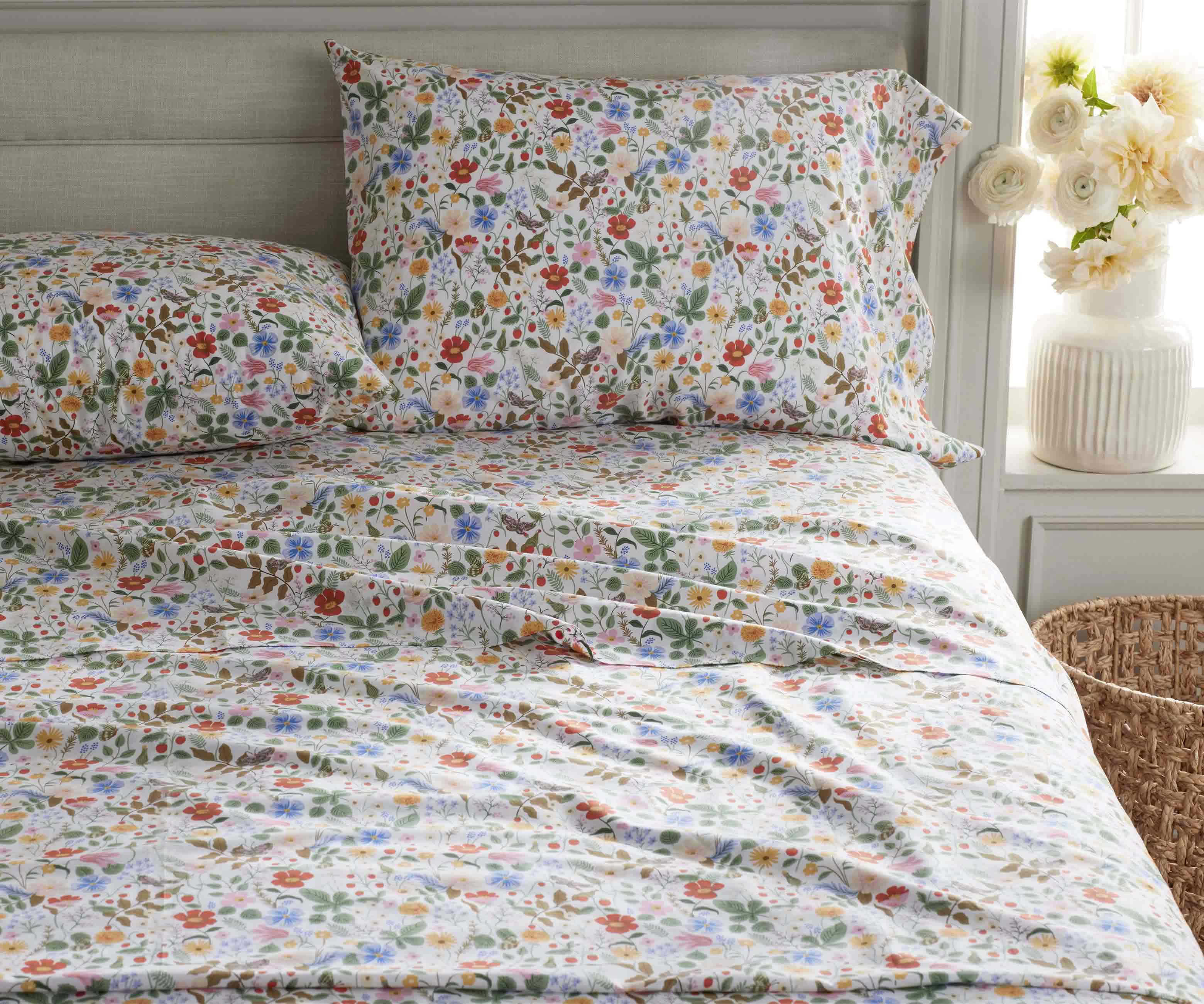 Percale Flat Sheet - Strawberry Fields White