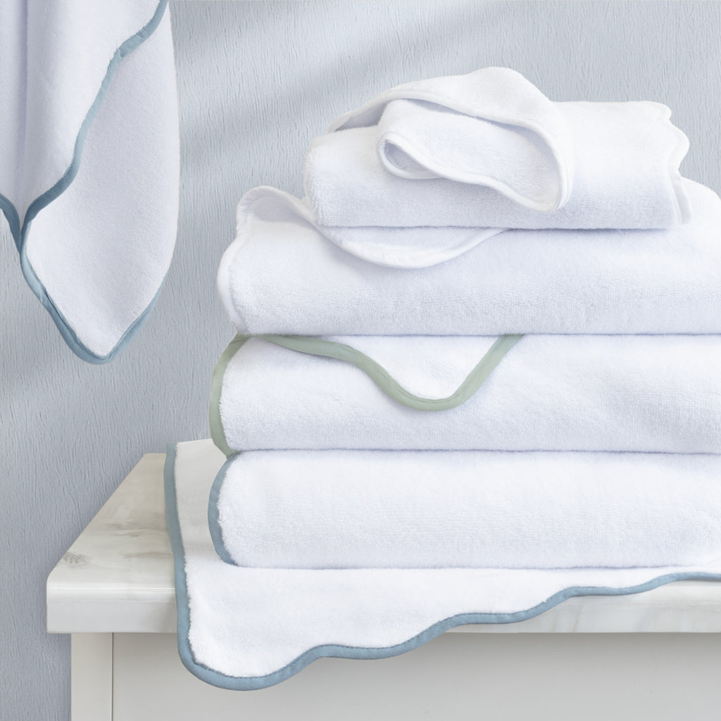 Blue Scalloped Plush White Towel Essentials Bundle (2 Wash + 2 Hand + 2 Bath Towels)