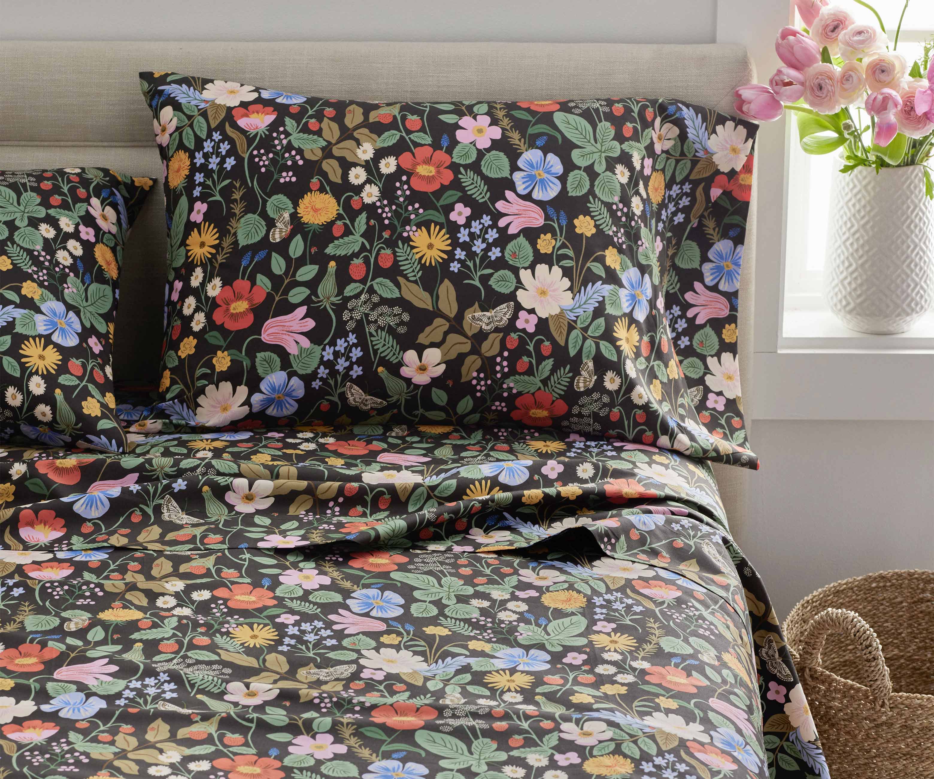 Percale Flat Sheet - Strawberry Fields Black