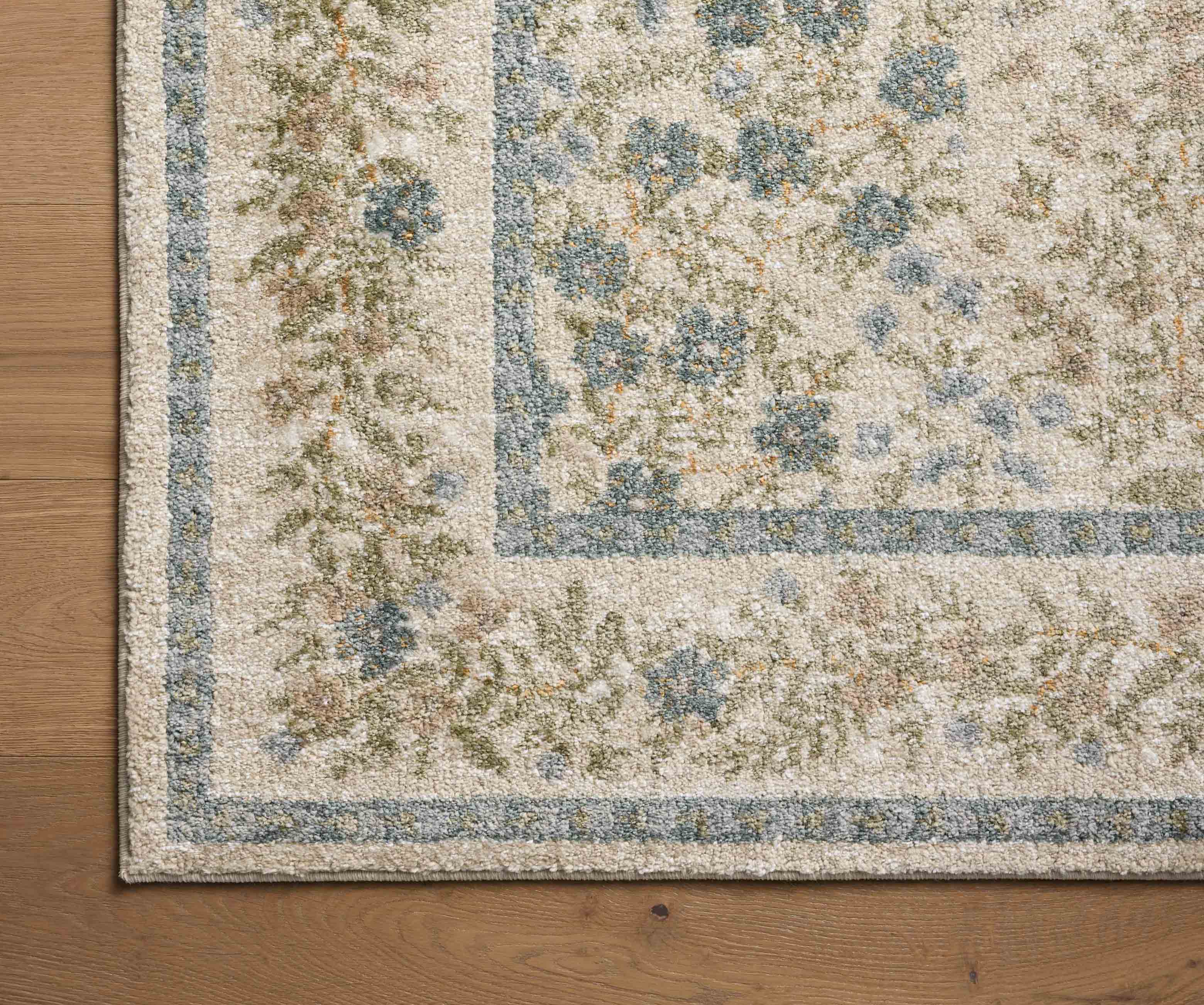 Laurel Wildwood Garden Power Loomed Rug - Cream