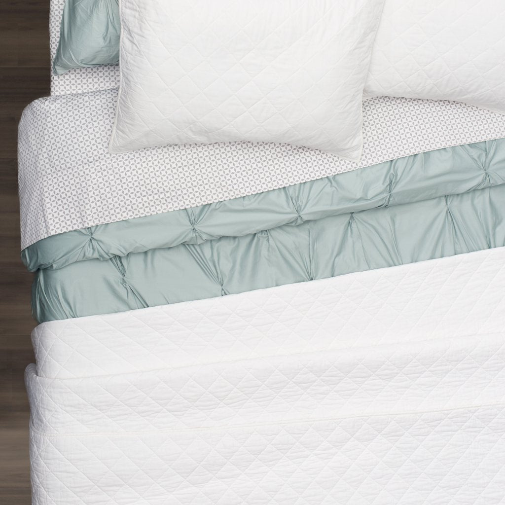 Soft White Diamond Quilt