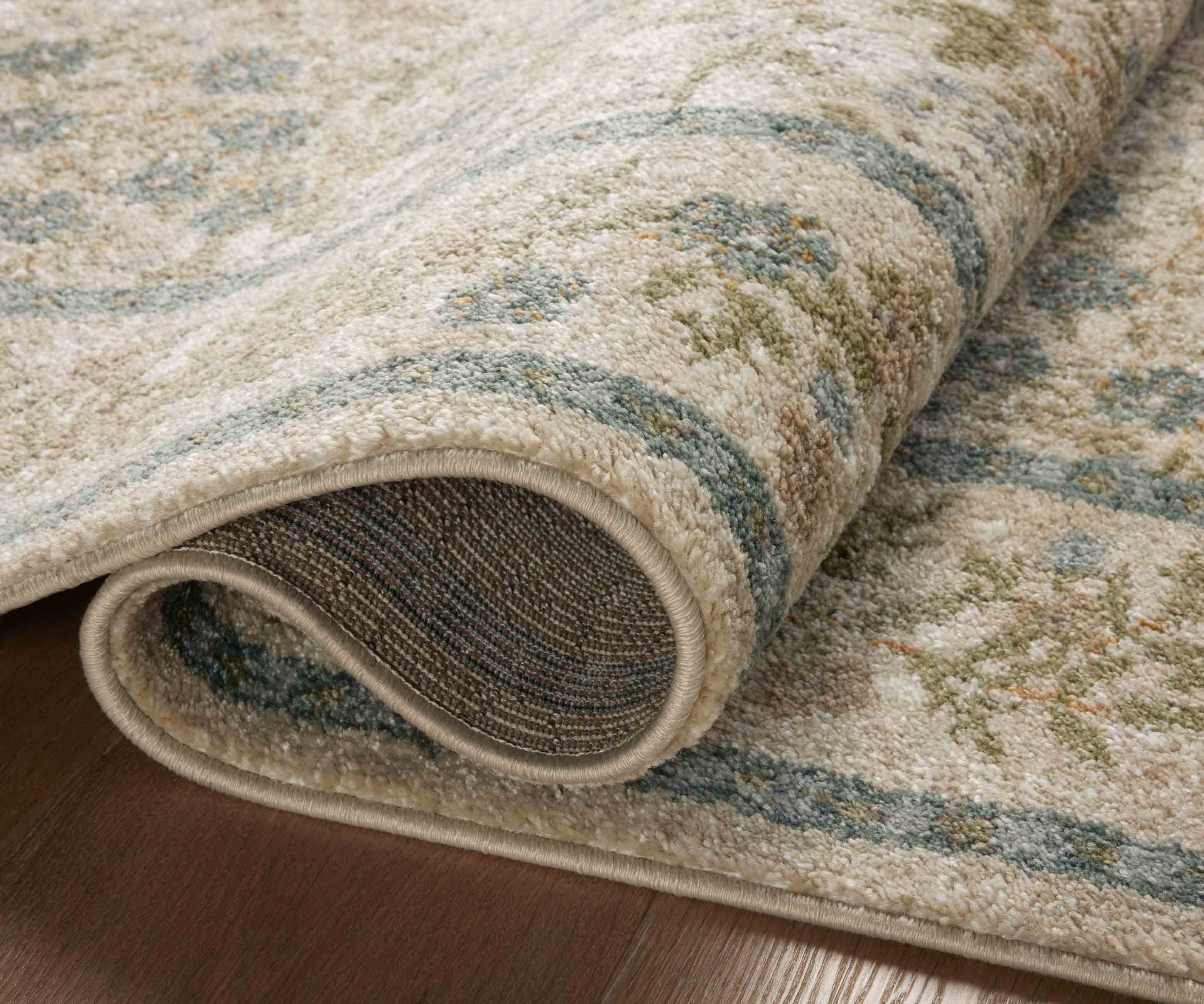 Laurel Wildwood Garden Power Loomed Rug - Cream