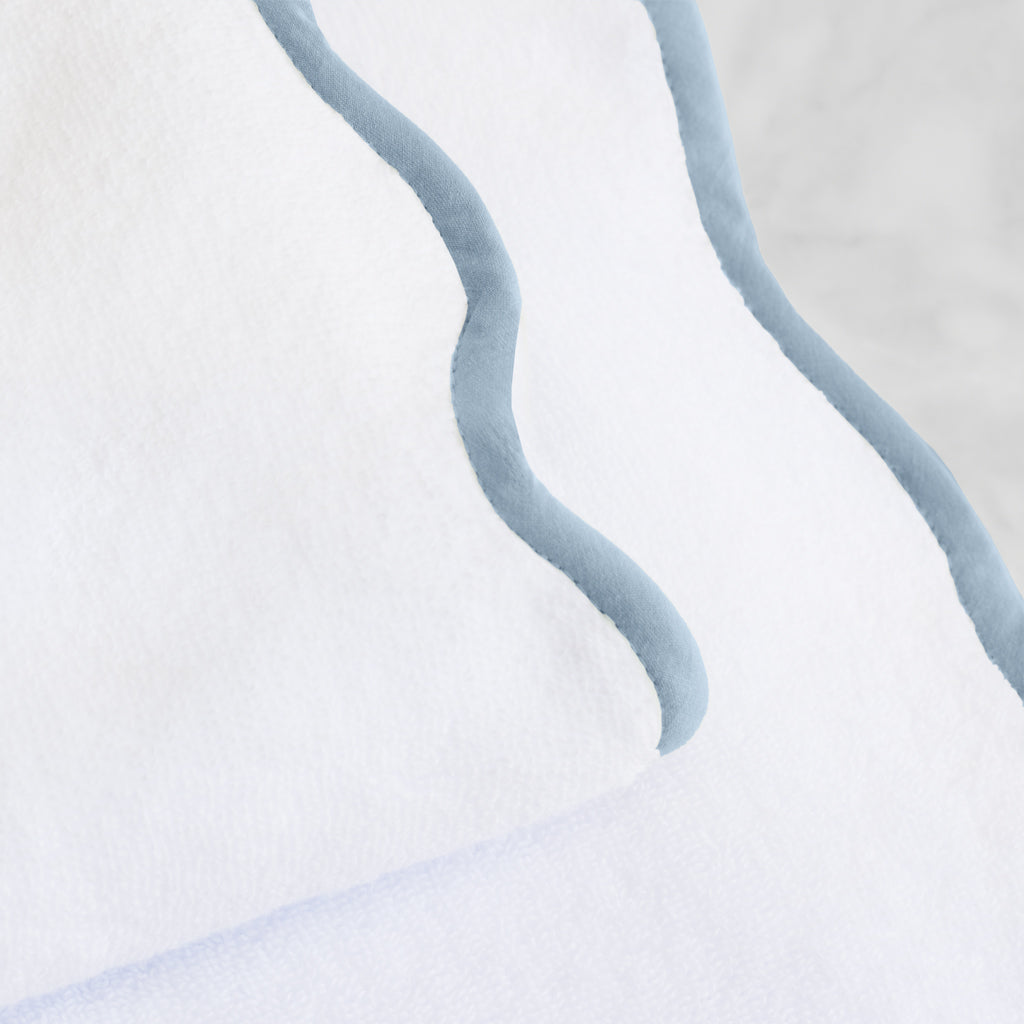 Blue Scalloped Plush White Hand Towel