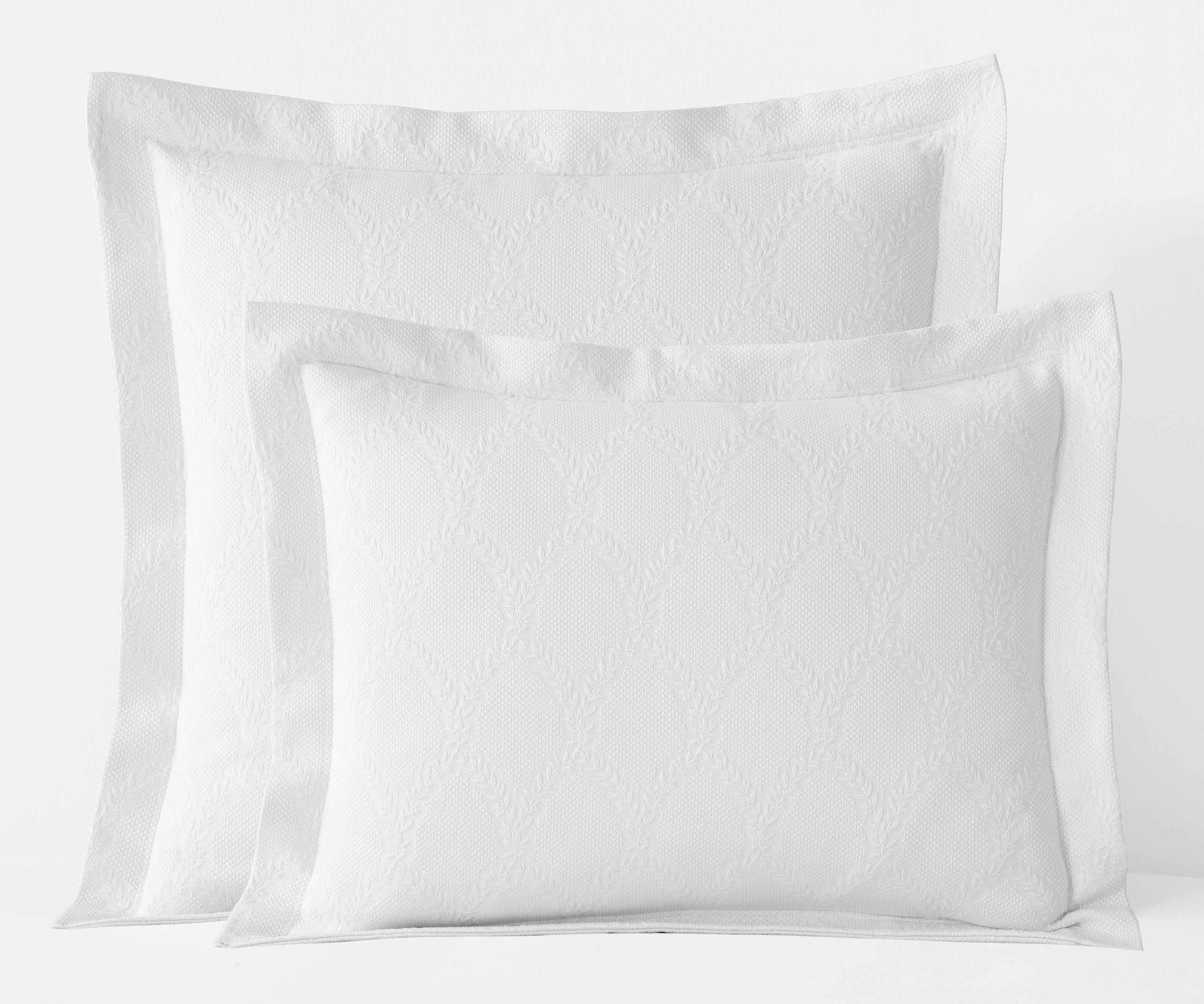 Matelassé Coverlet Sham - Laurel Ivory