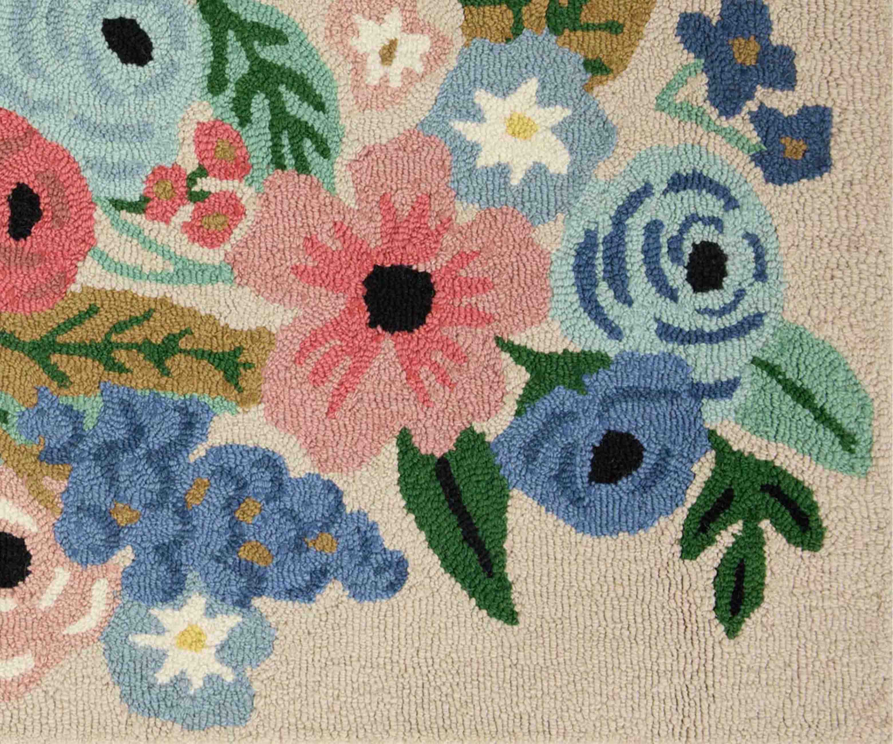 Minnie Garden Party Wool-Hooked Rug - Cream