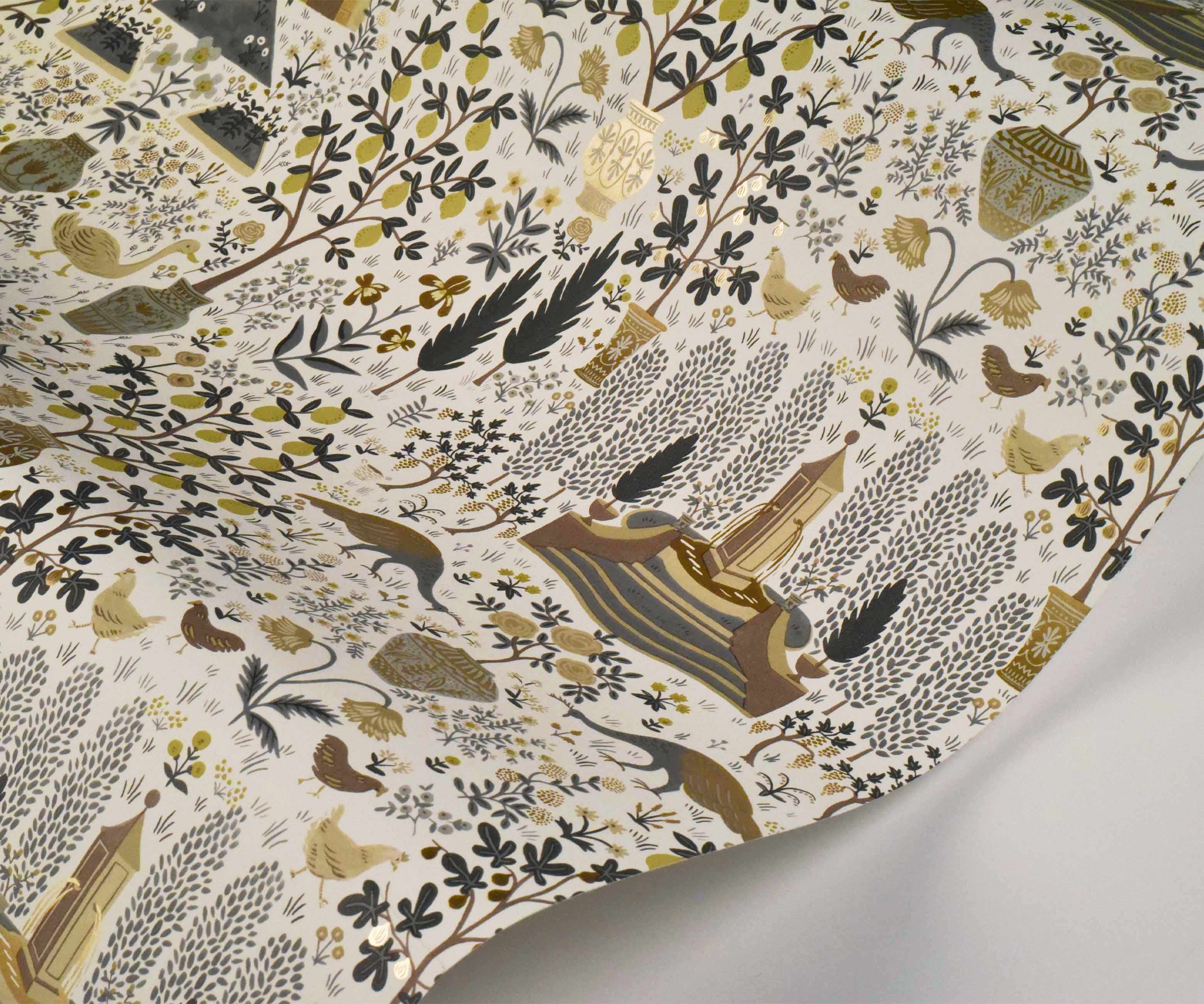 Camont Wallpaper - Linen & Metallic Gold