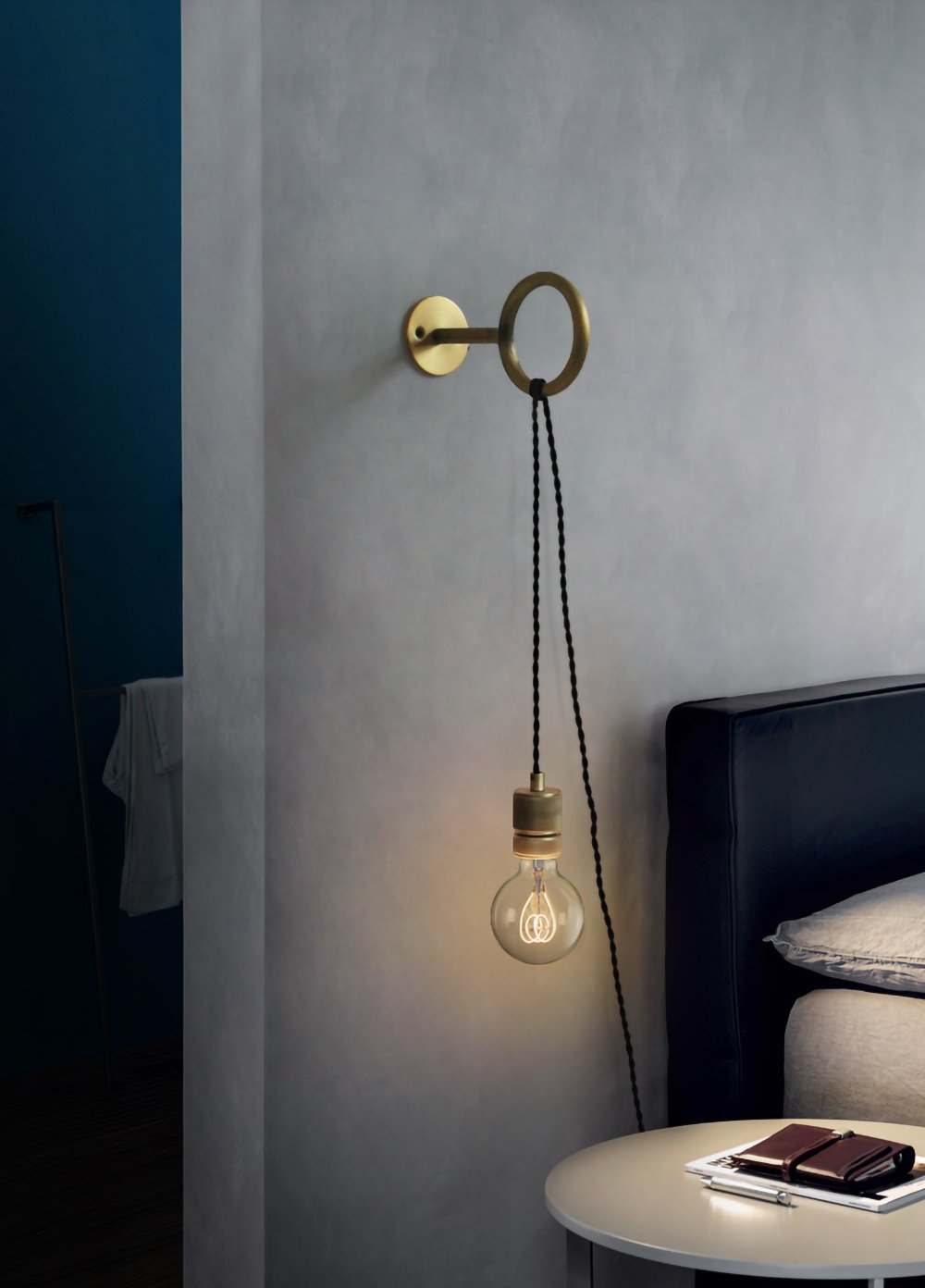 Loop Minimalist Wall Light