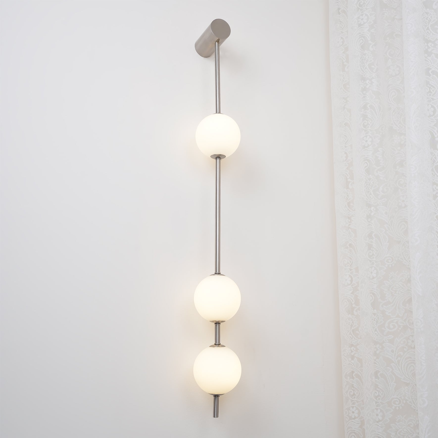 Vertical Balls Wall Lamp