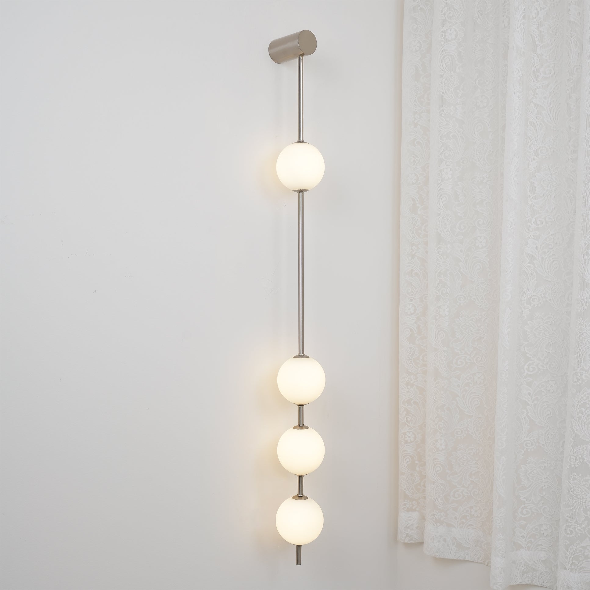 Vertical Balls Wall Lamp