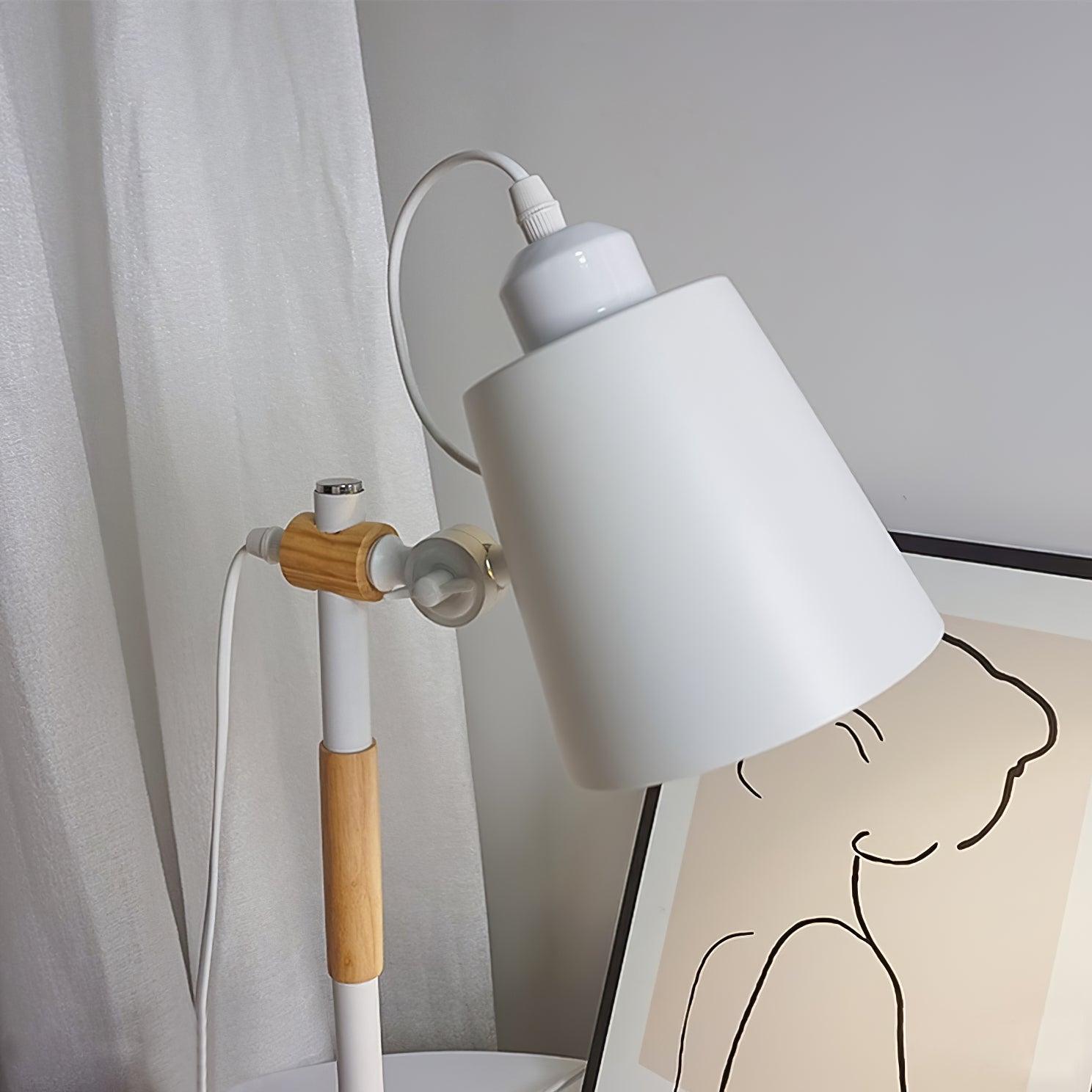 Scantling Desk Lamp