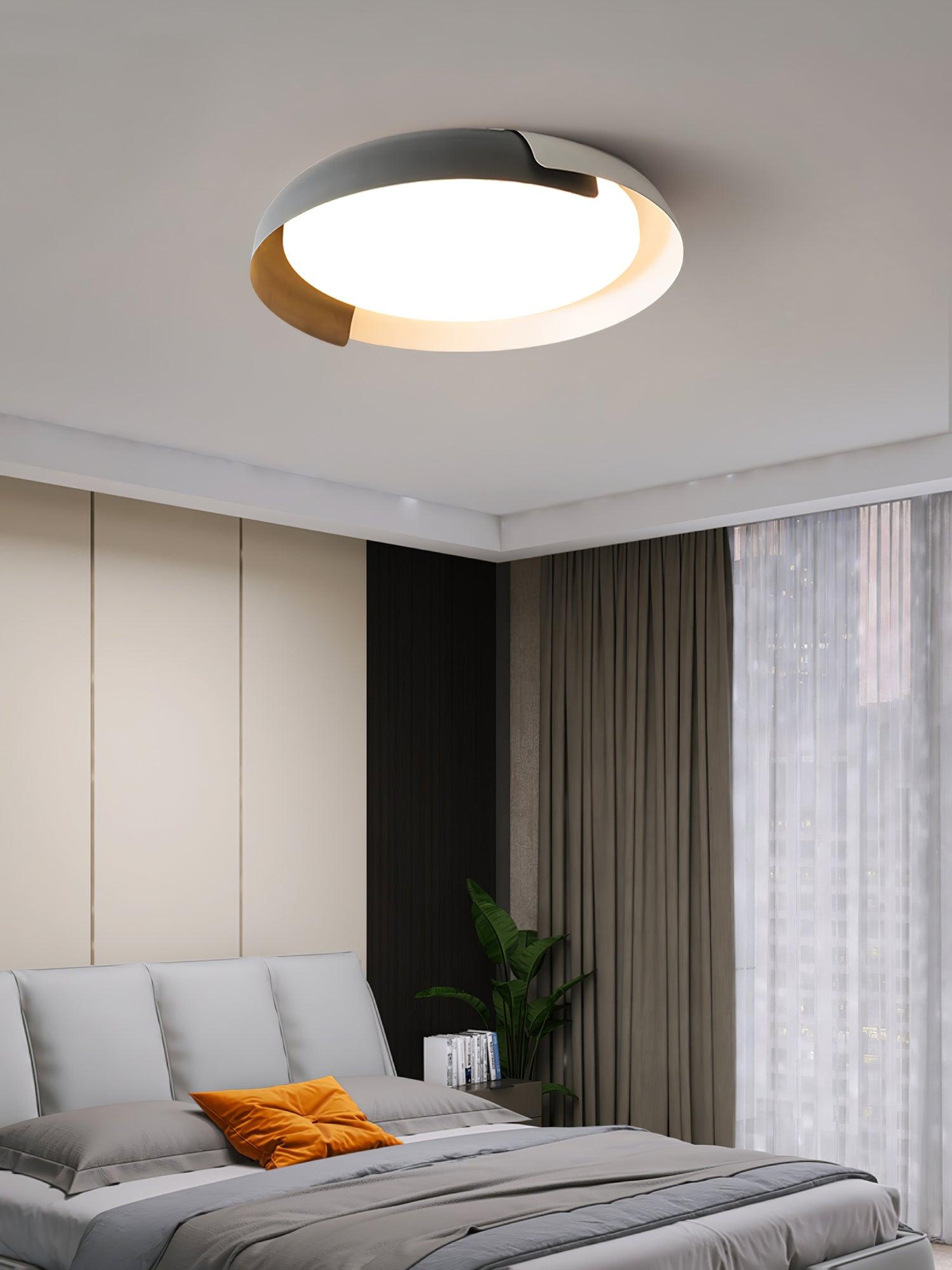 Vikaey Ceiling Light