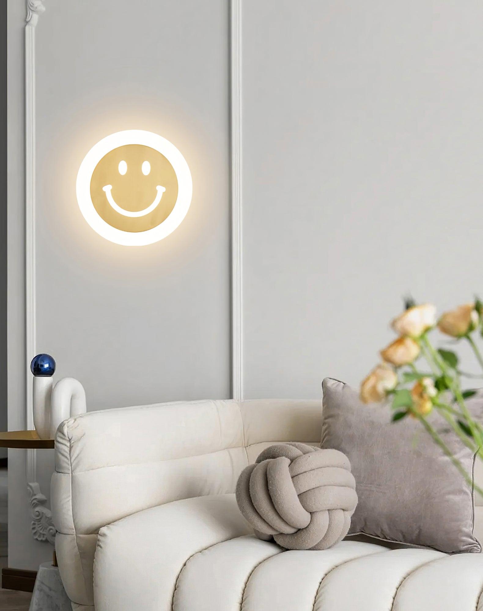 Smiley Wall Lamp