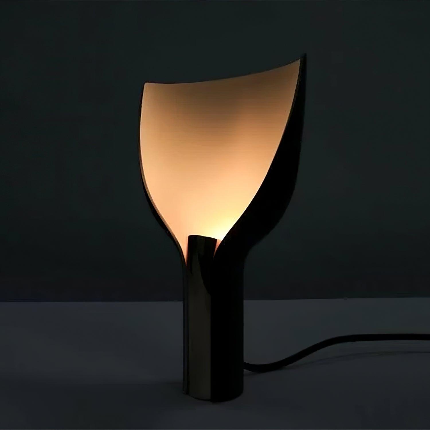 Half-Funnel Table Light