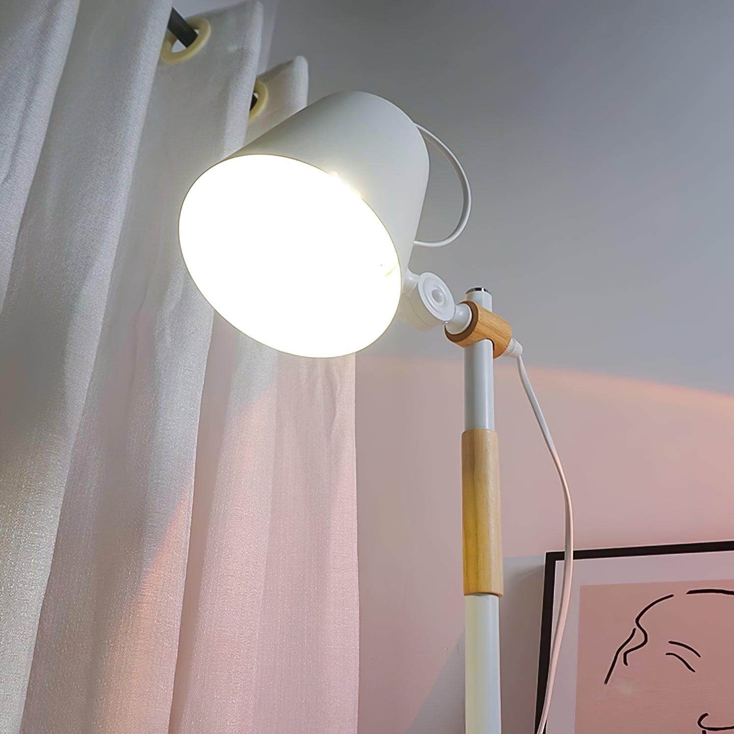 Scantling Desk Lamp