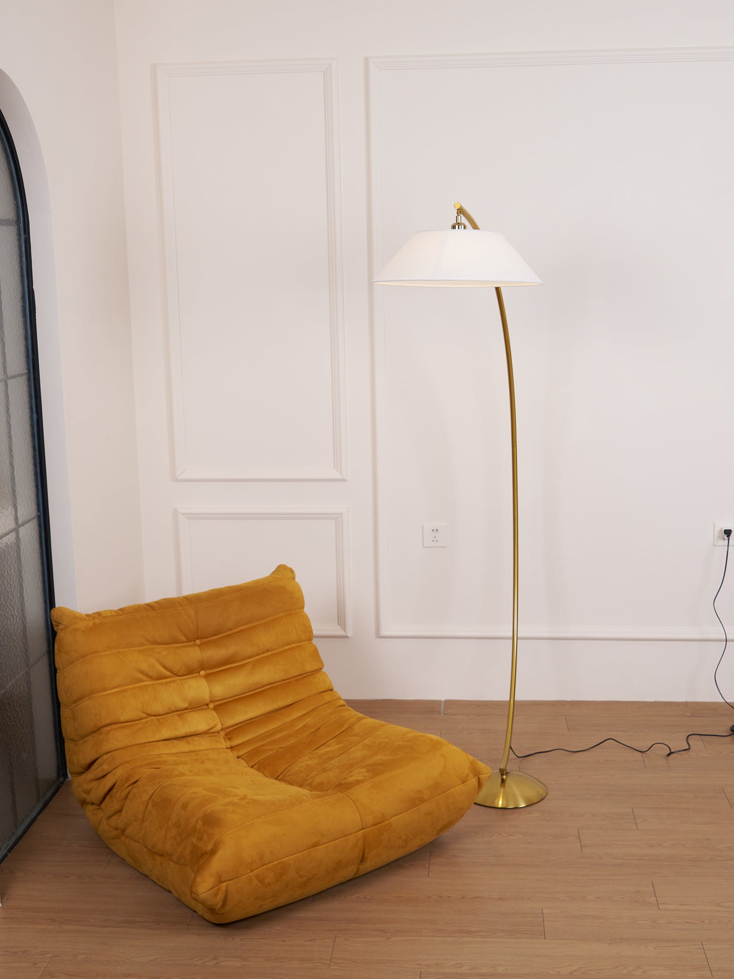 Circo Floor Lamp