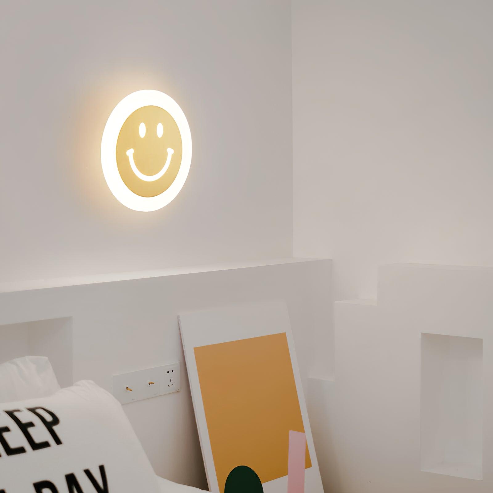 Smiley Wall Lamp