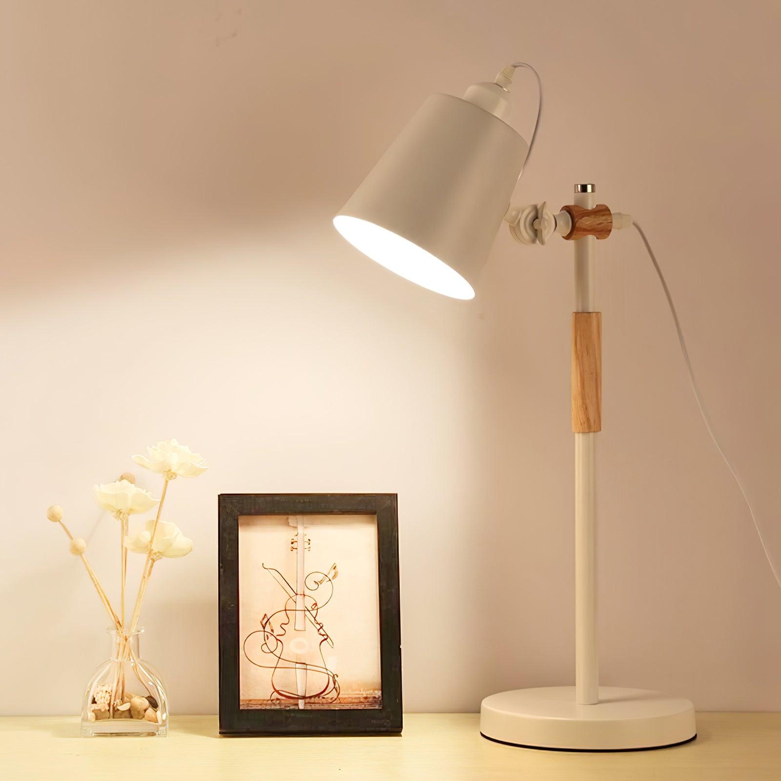 Scantling Desk Lamp