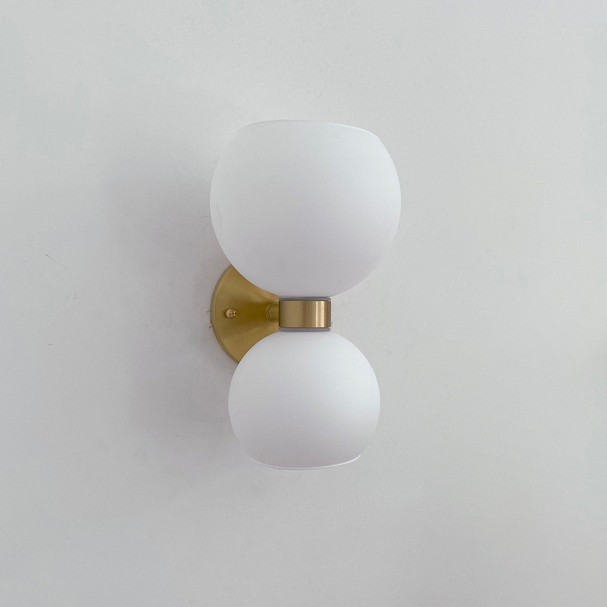 Round Pearl Sconce