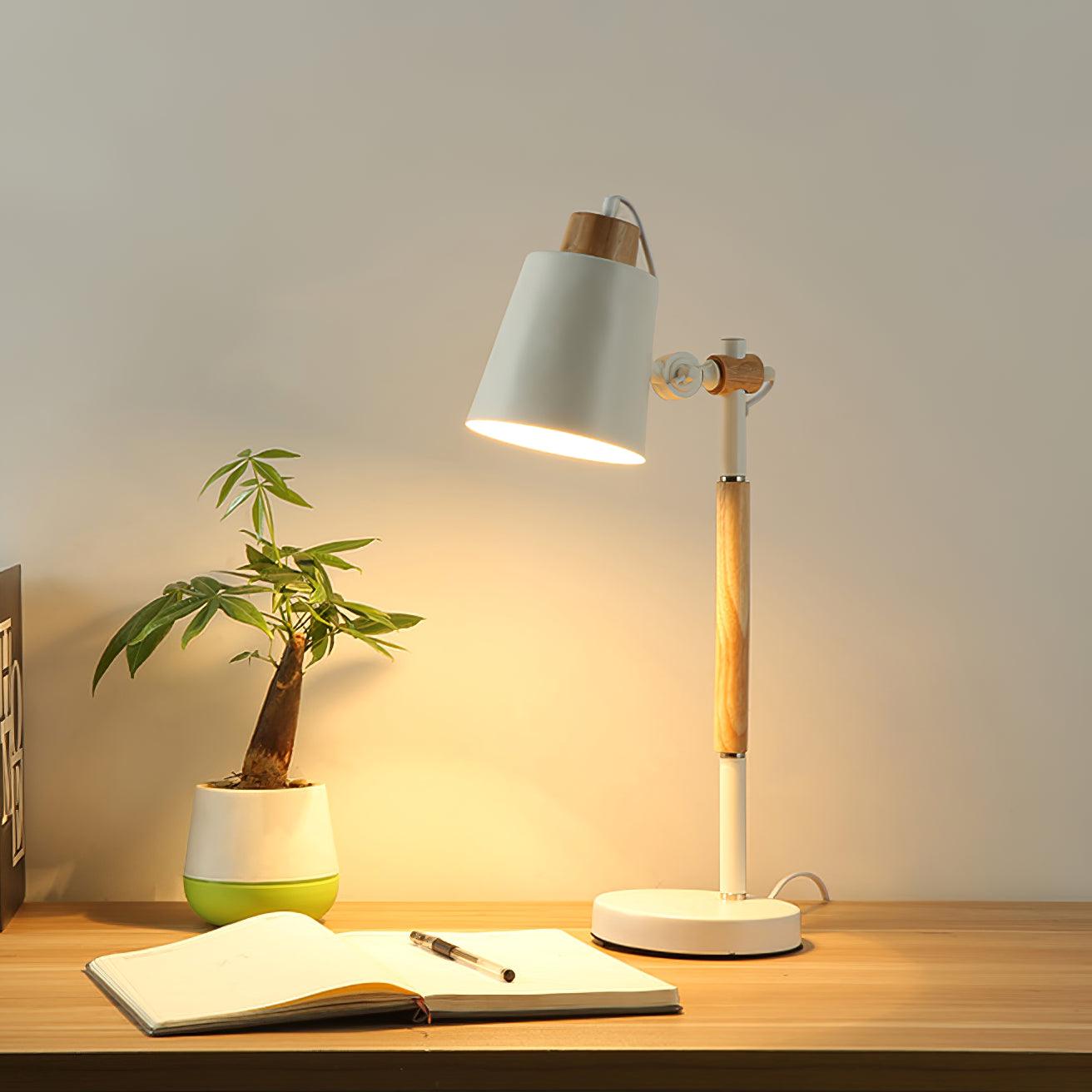 Scantling Desk Lamp