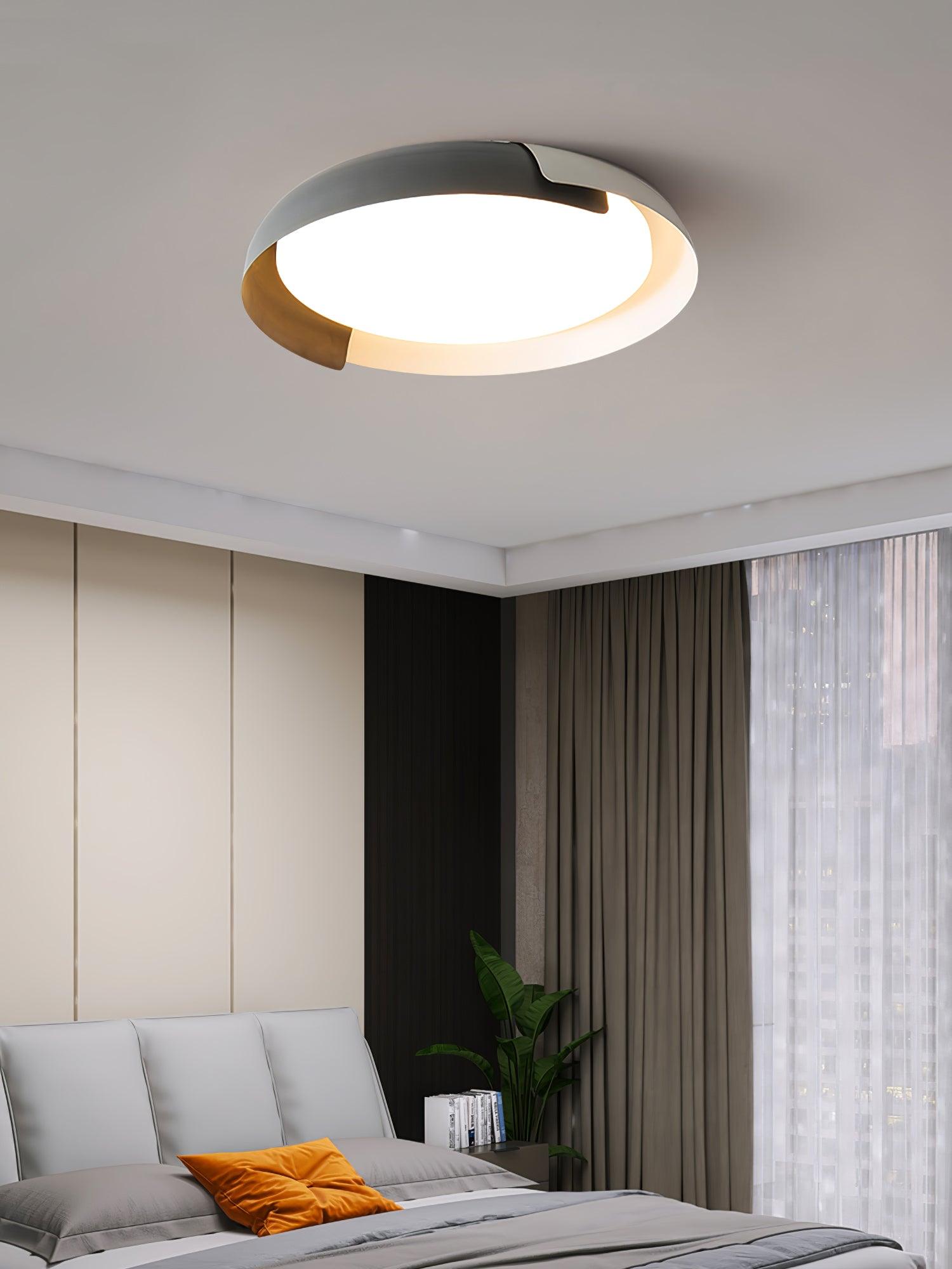 Vikaey Ceiling Light