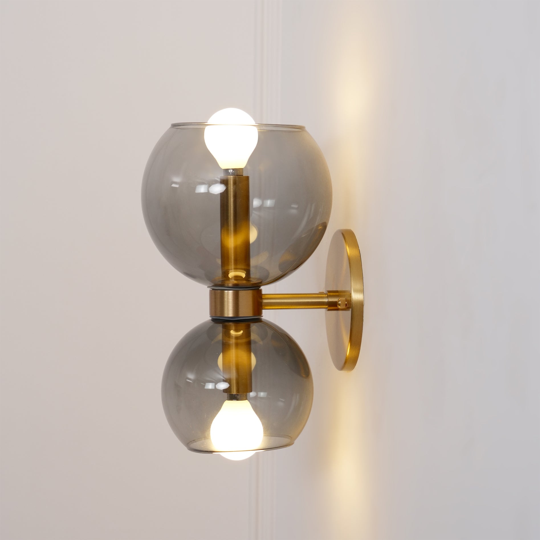 Round Pearl Sconce