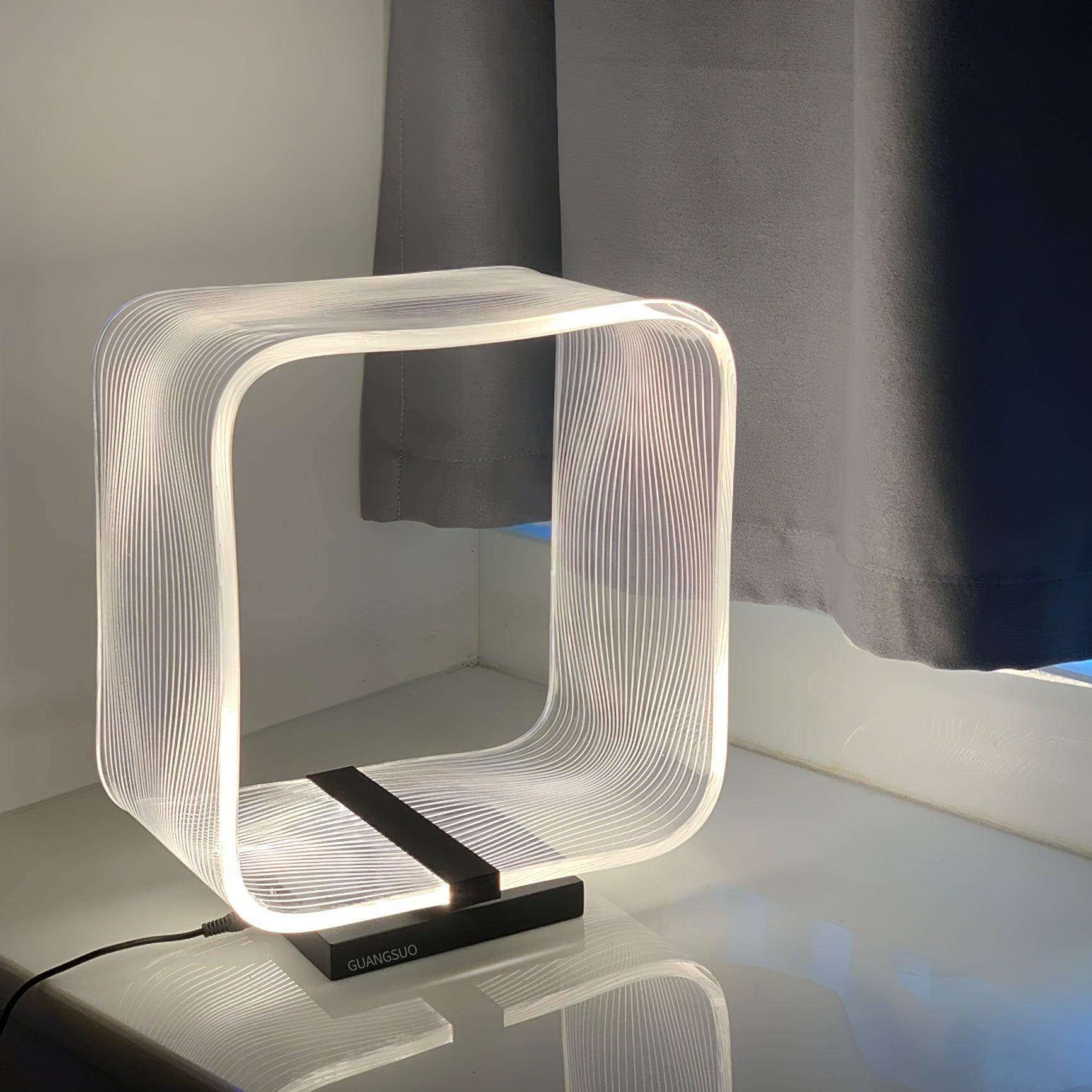 Wire Cube Table Lamp