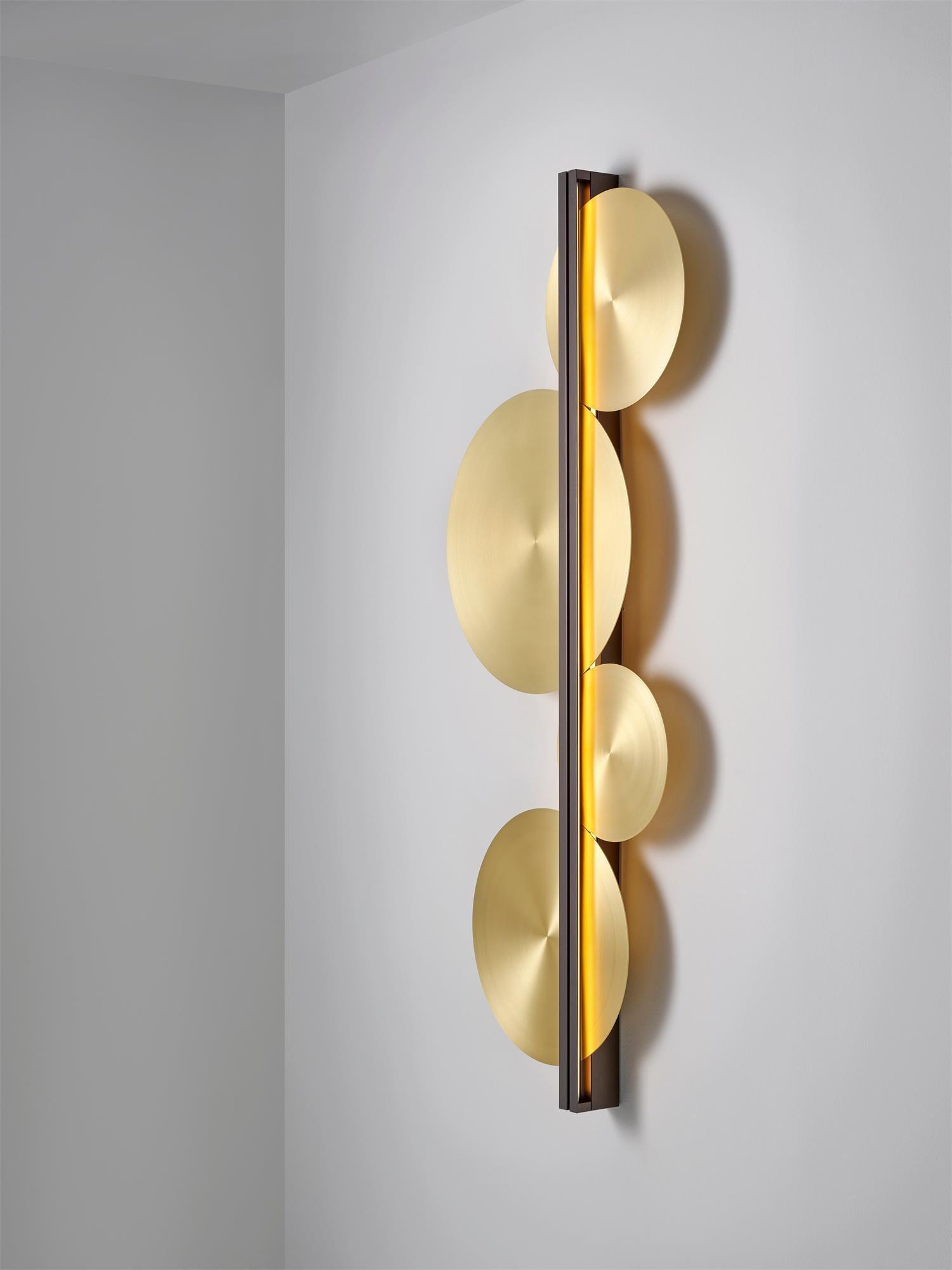 Strate Wall Lamp