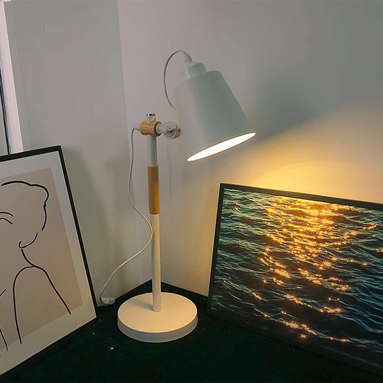 Scantling Desk Lamp