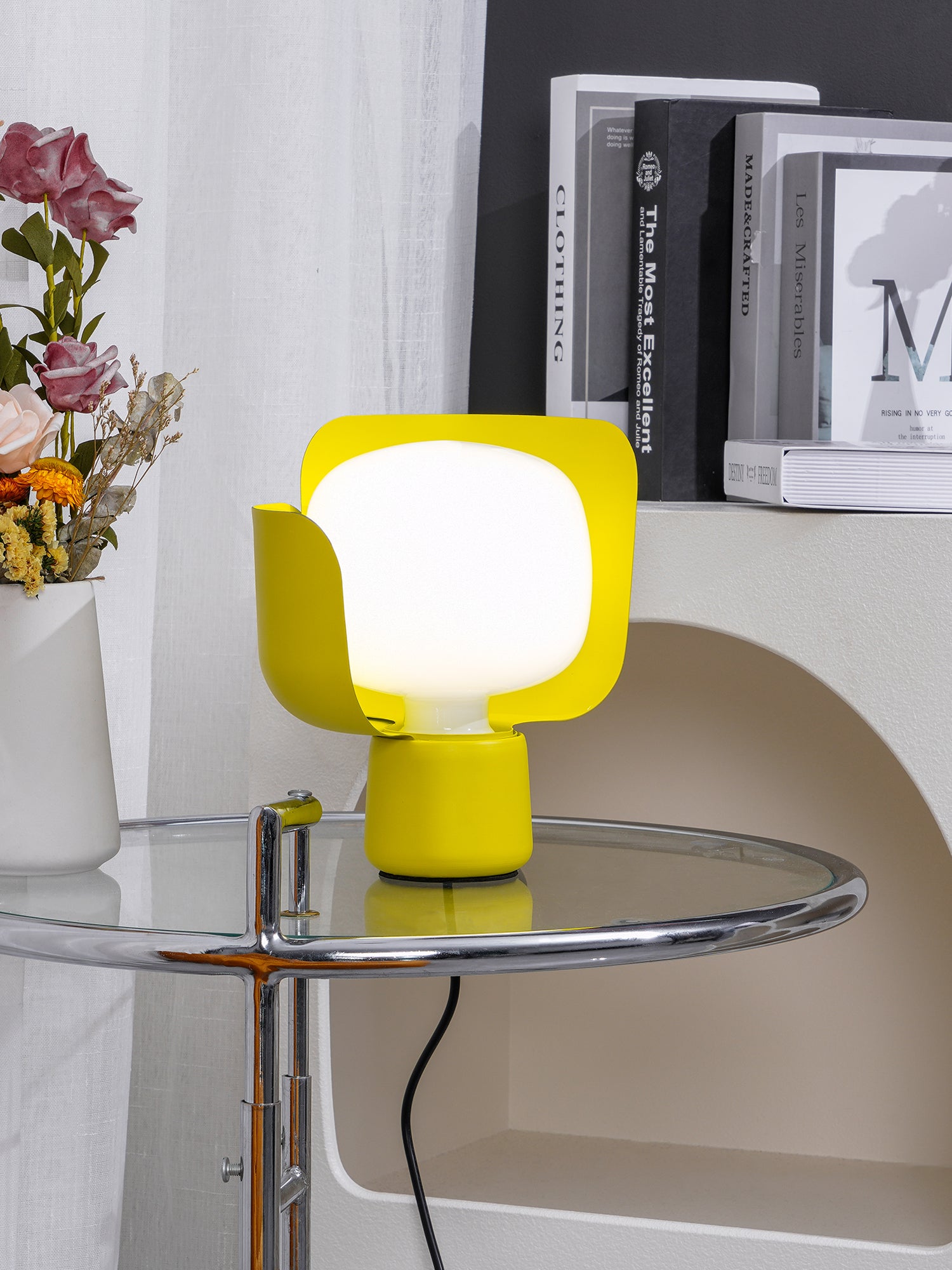 Petals Glass Table Lamp