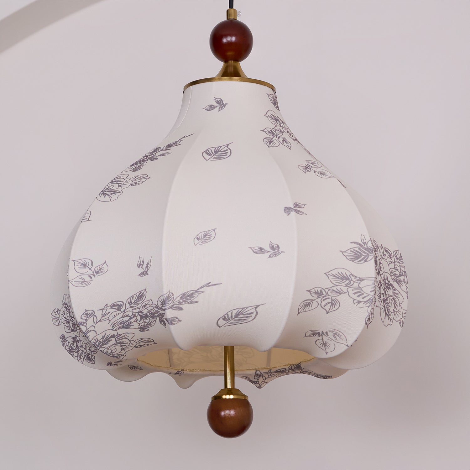 Chestnut Bloom Pendant Lamp