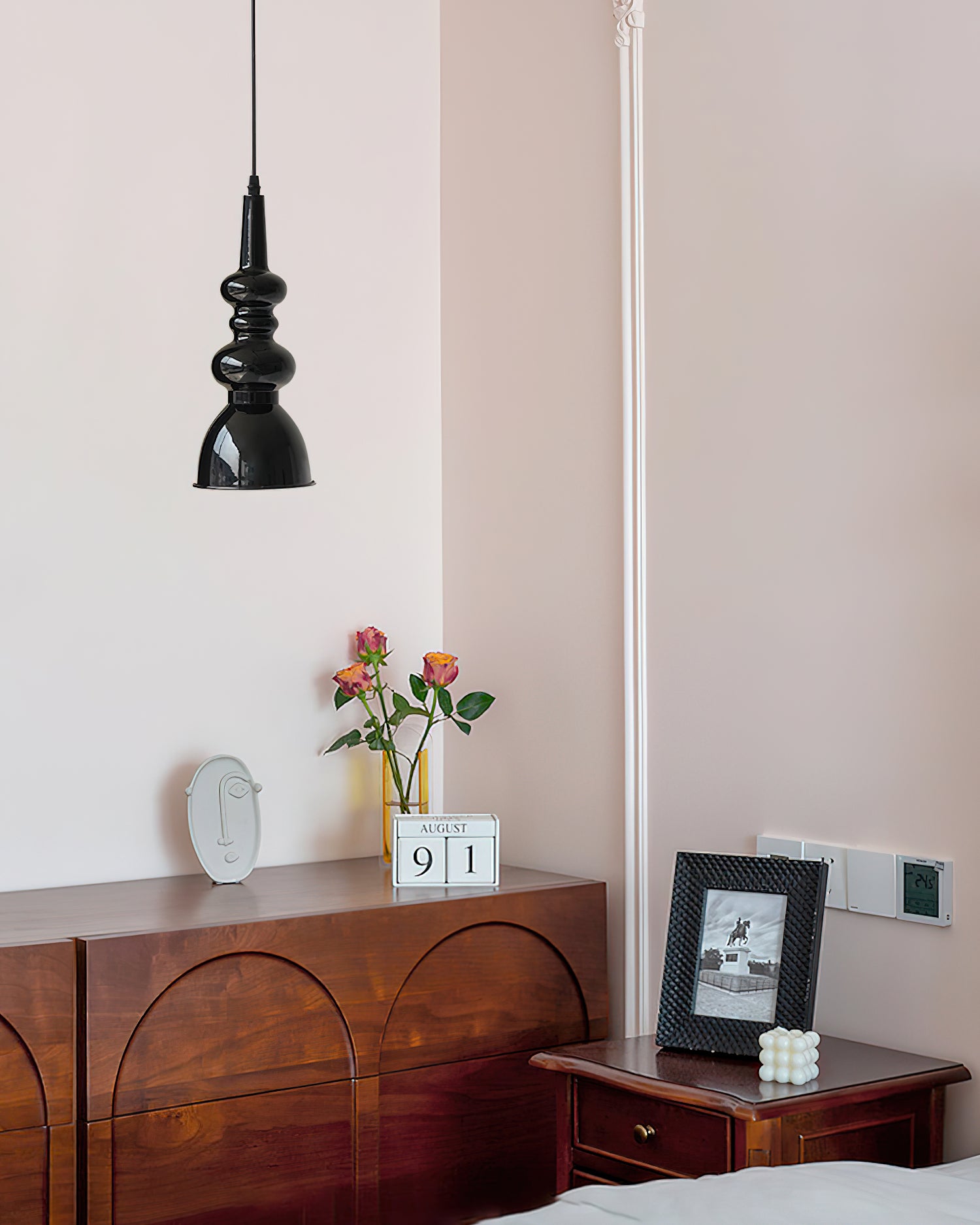 Svelte Noir Pendant Light