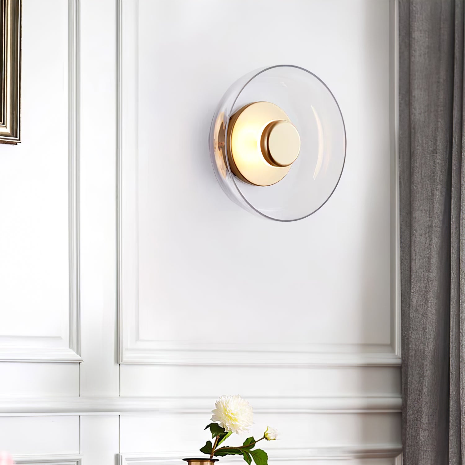 Solara Wall Light