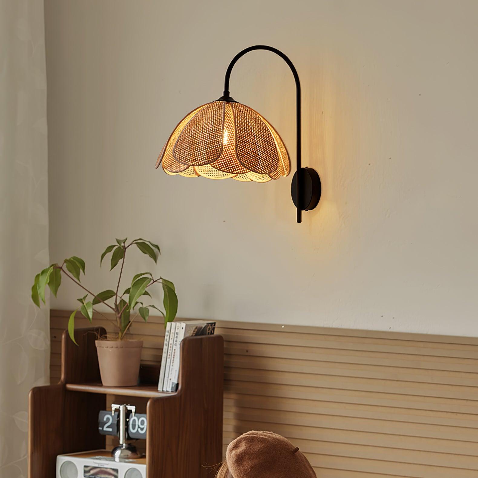 Rattan Petal Wall Lamp