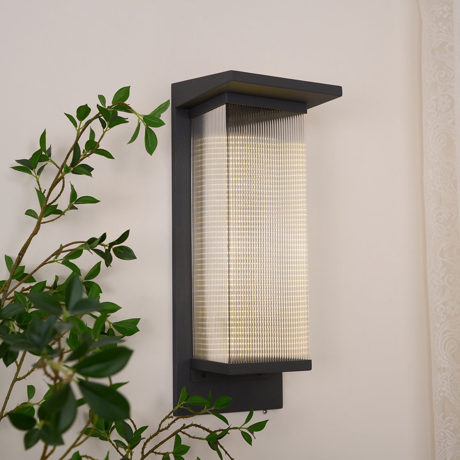 Oleron Box Outdoor Solar Wall Lamp