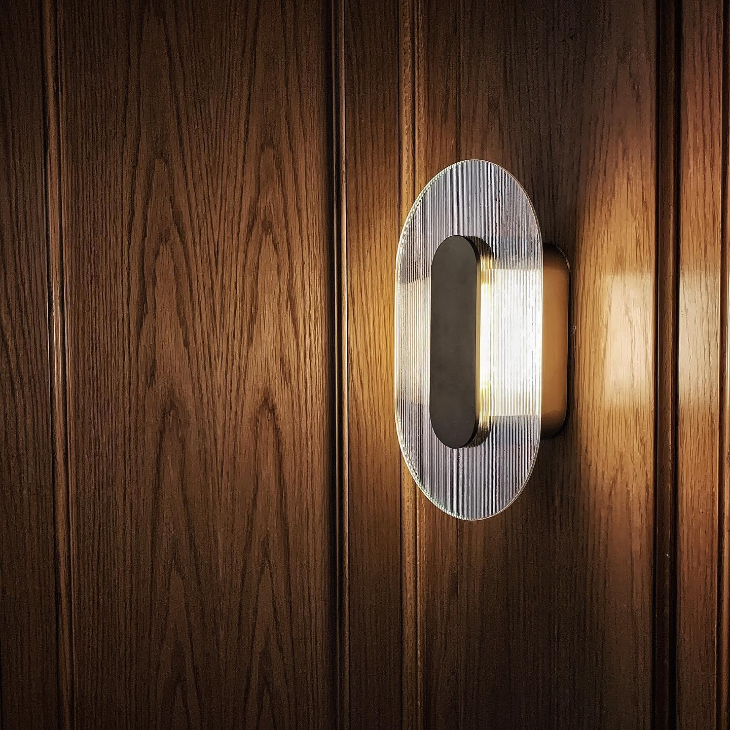 Button Wall Lamp