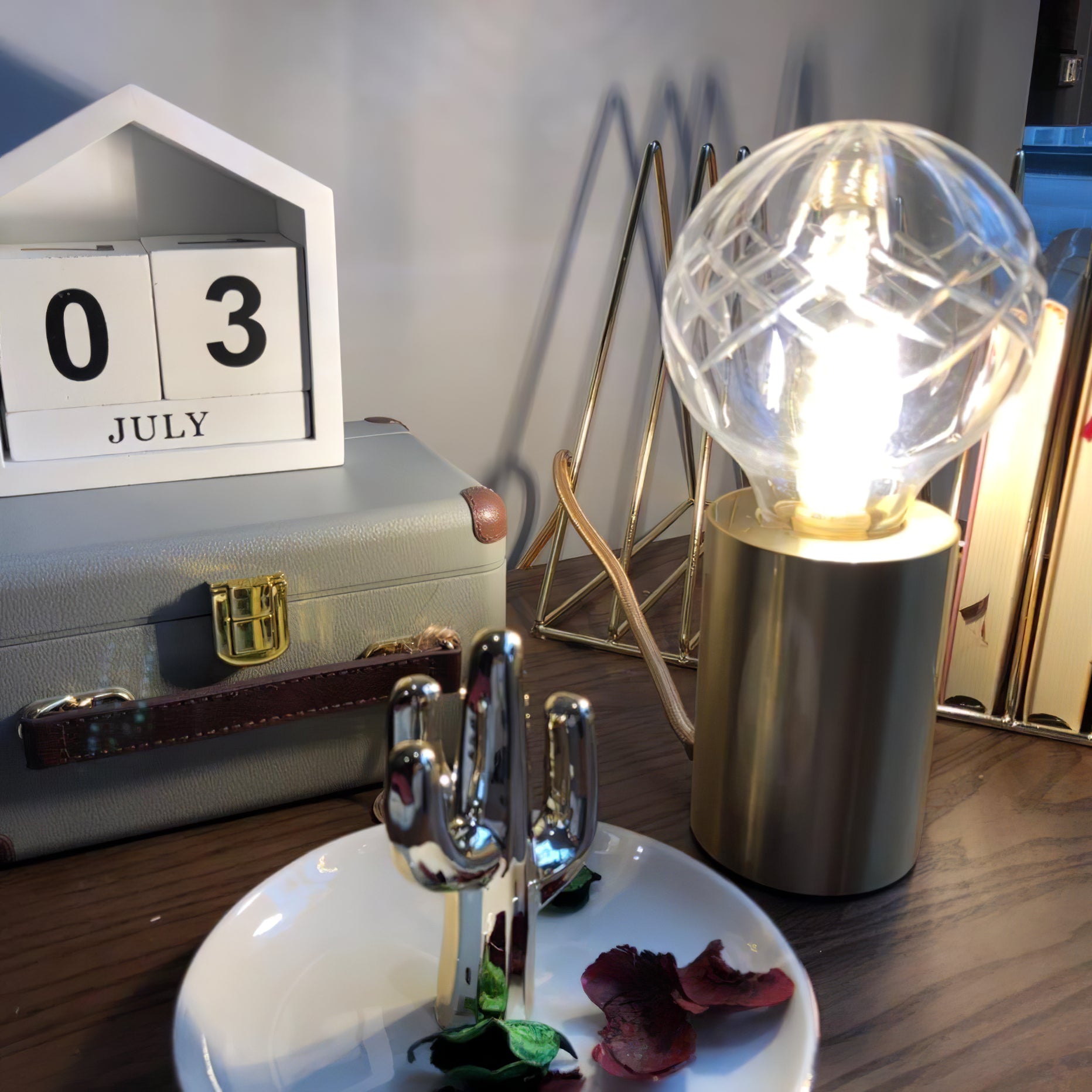 Crystal Bulb Table Lamp