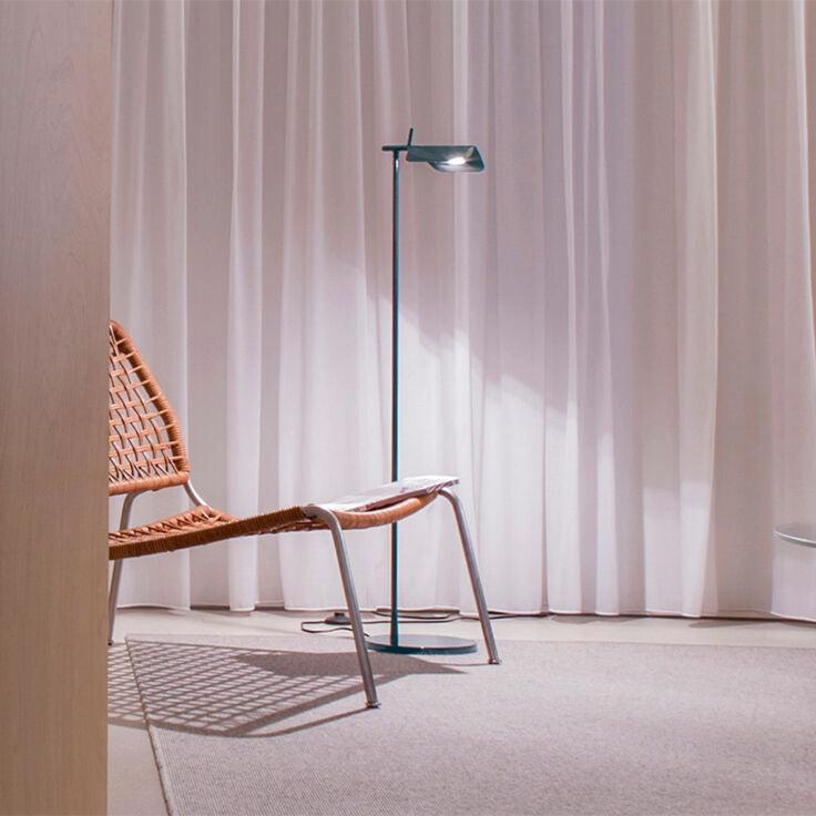 Pivot Ease Floor Lamp