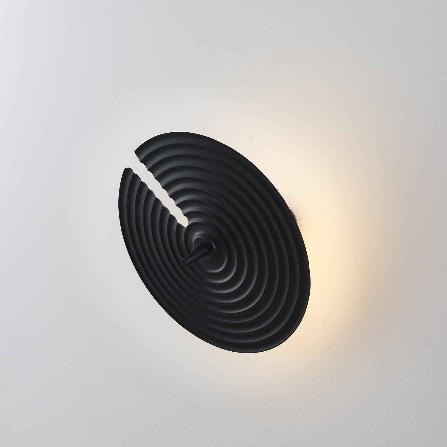 Symphony Wall Lamp