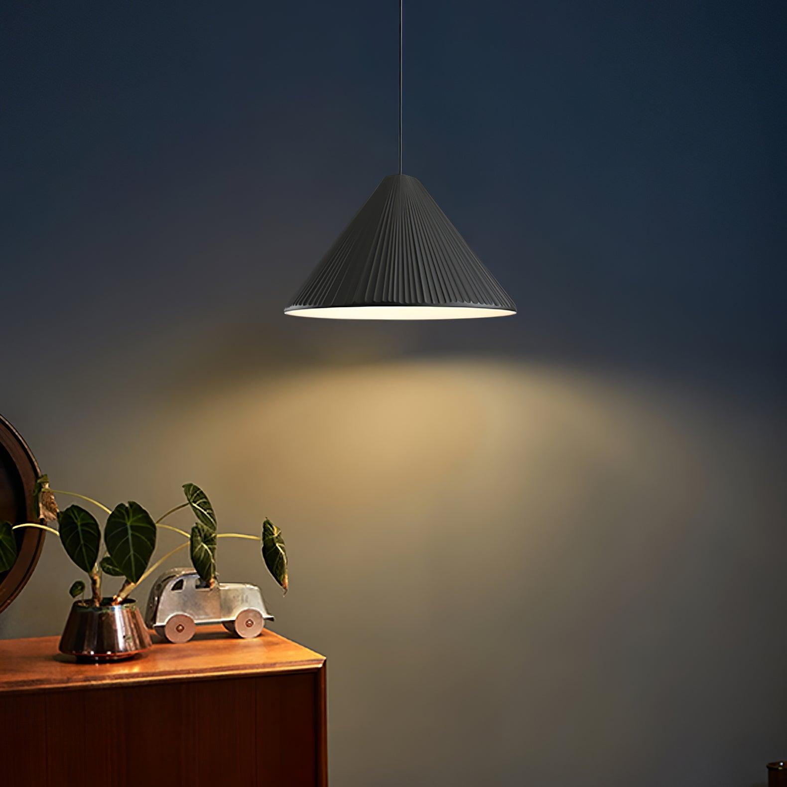 Hat Resin Pendant Lamp