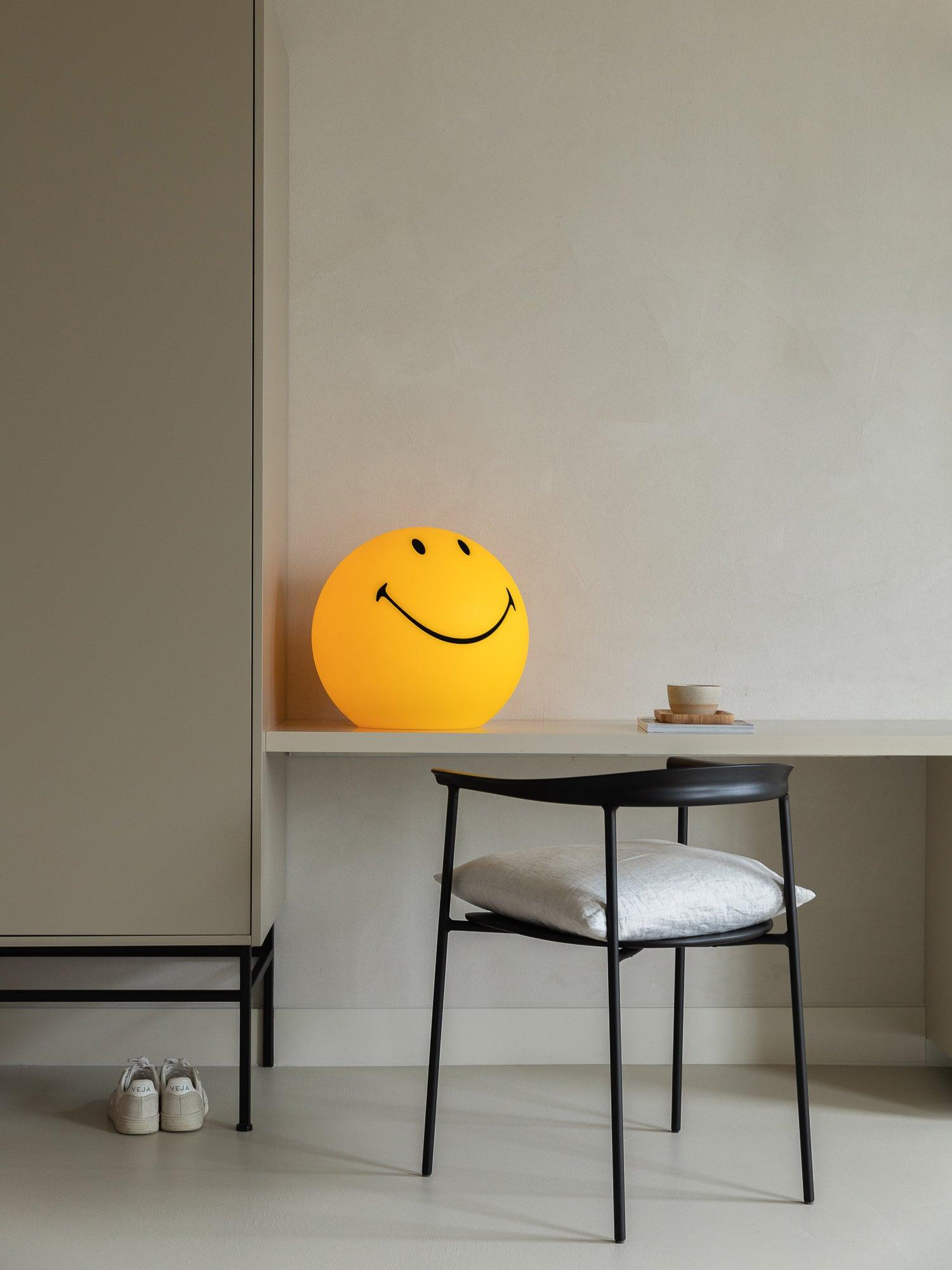 Smiling Rechargeable Table Lamp