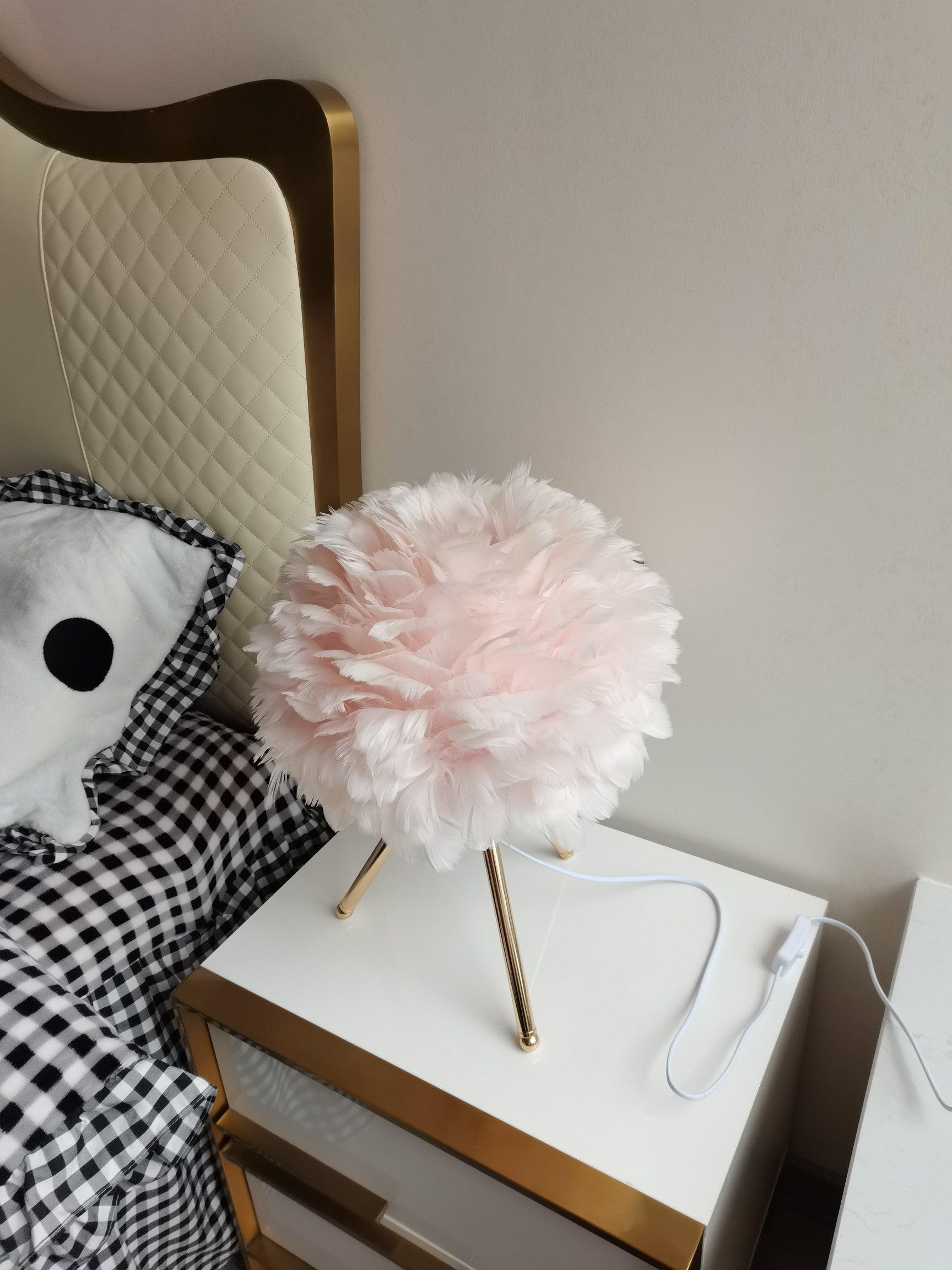 Goose Feather Table Lamp