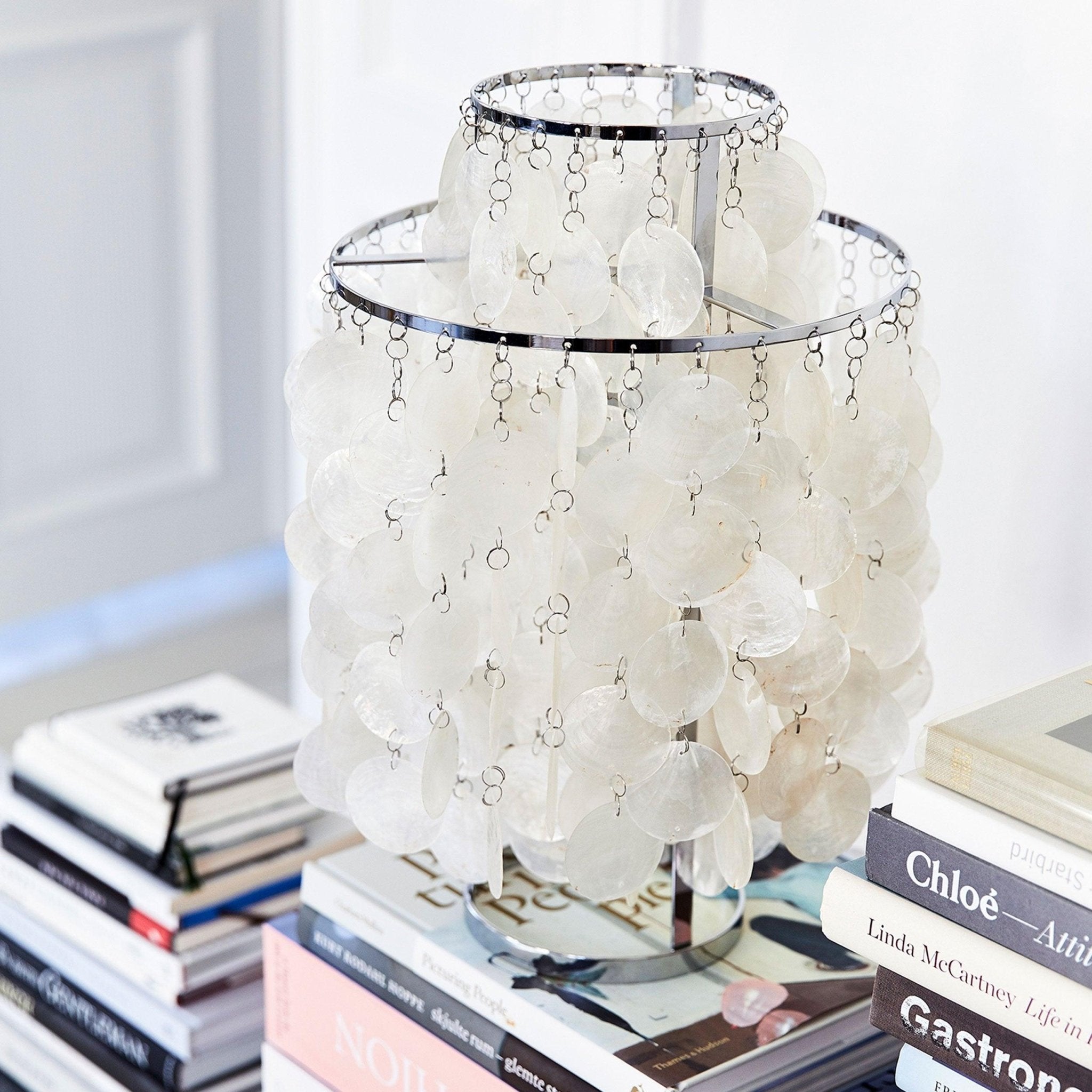 Round Shell Table Lamp