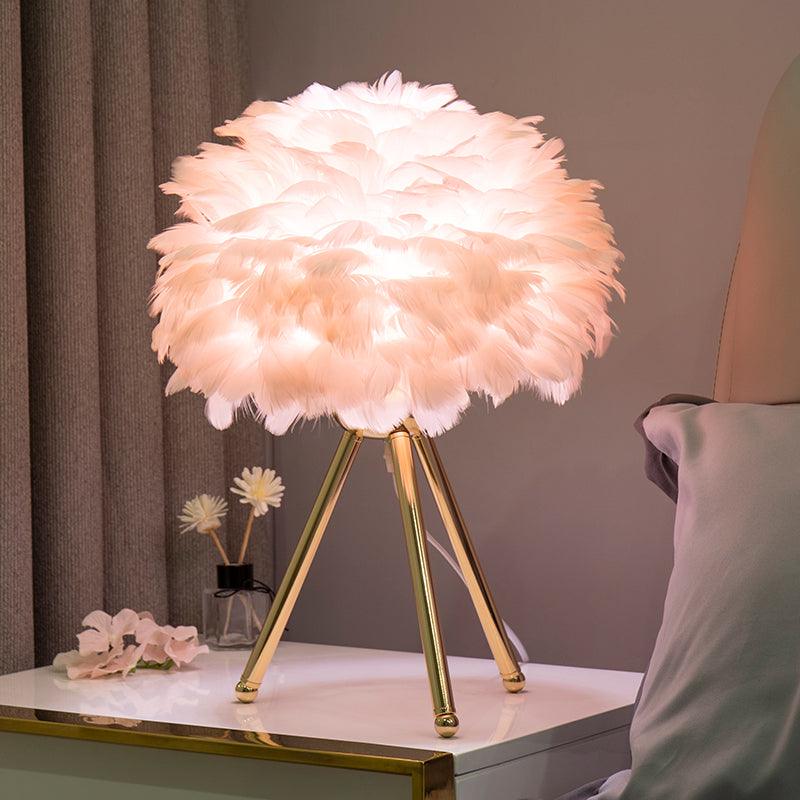 Goose Feather Table Lamp