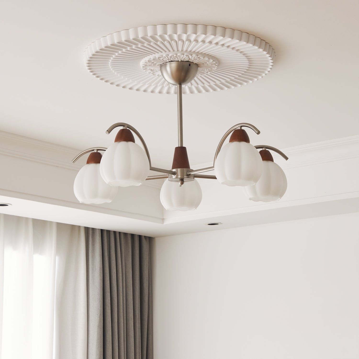 Soluna Bloom Chandelier