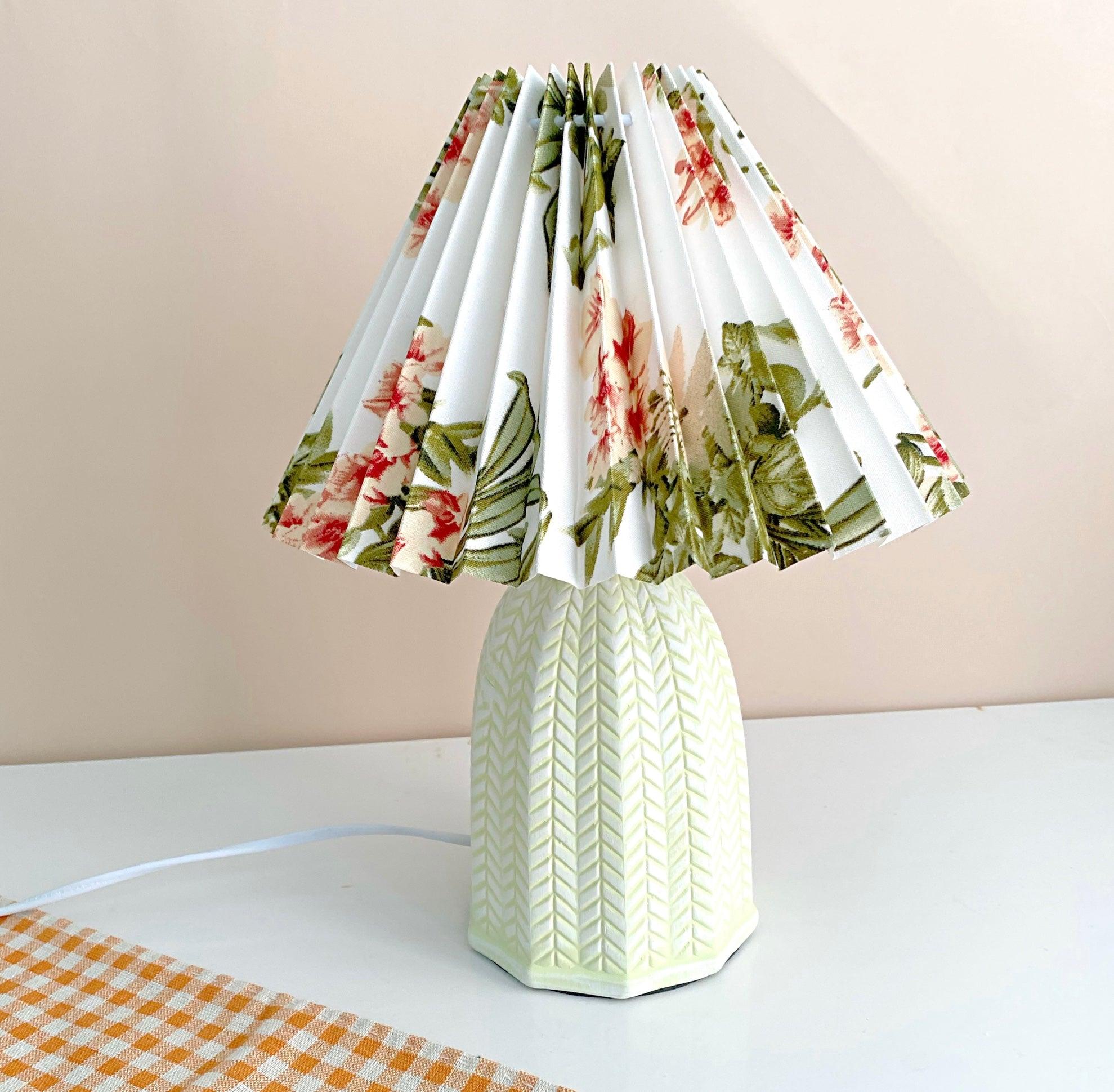 Vintage Pleated Table Lamp