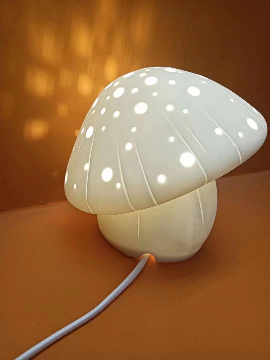 Fungo White Table Lamp