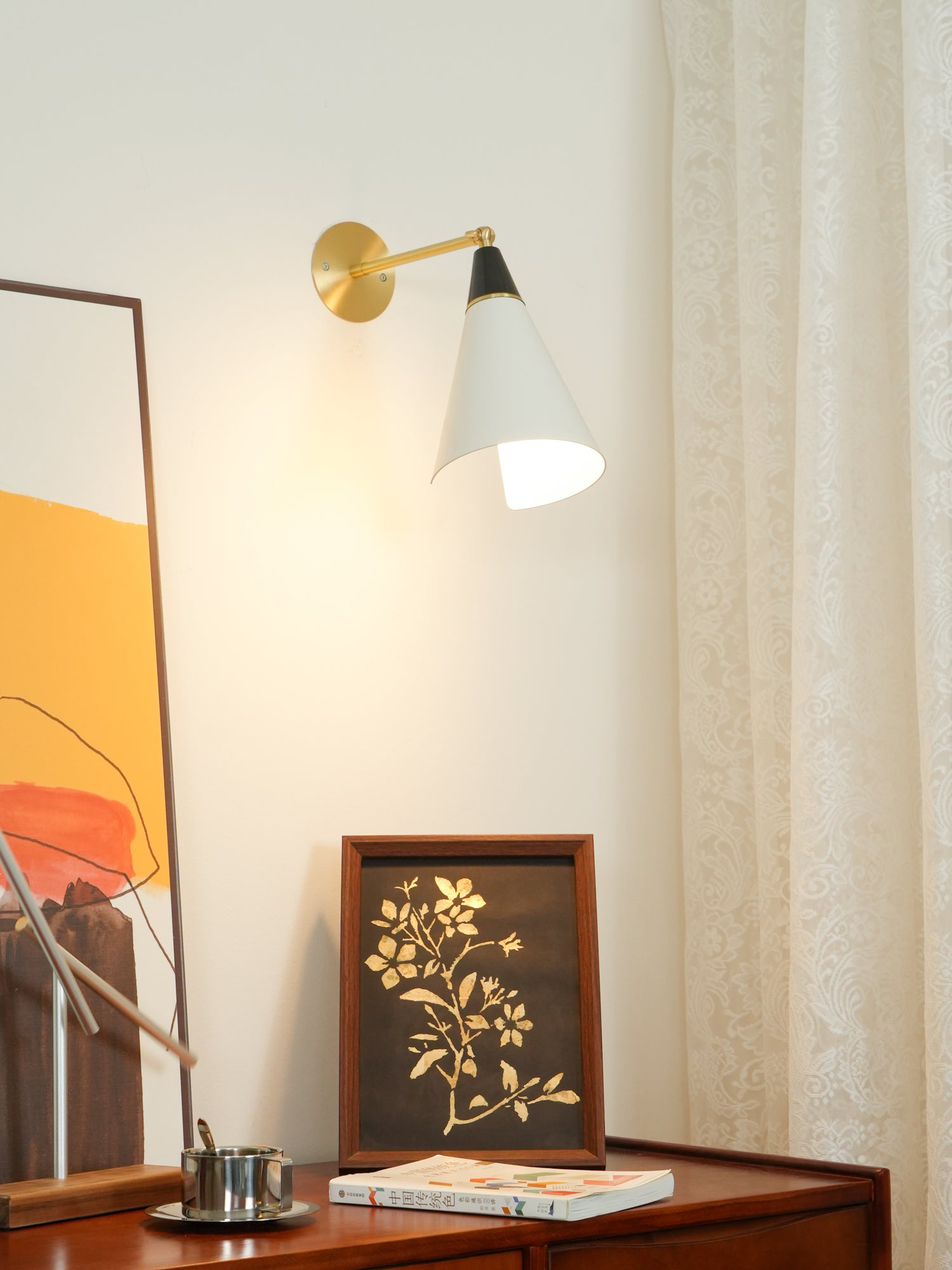 Petite Magari Wall Lamp