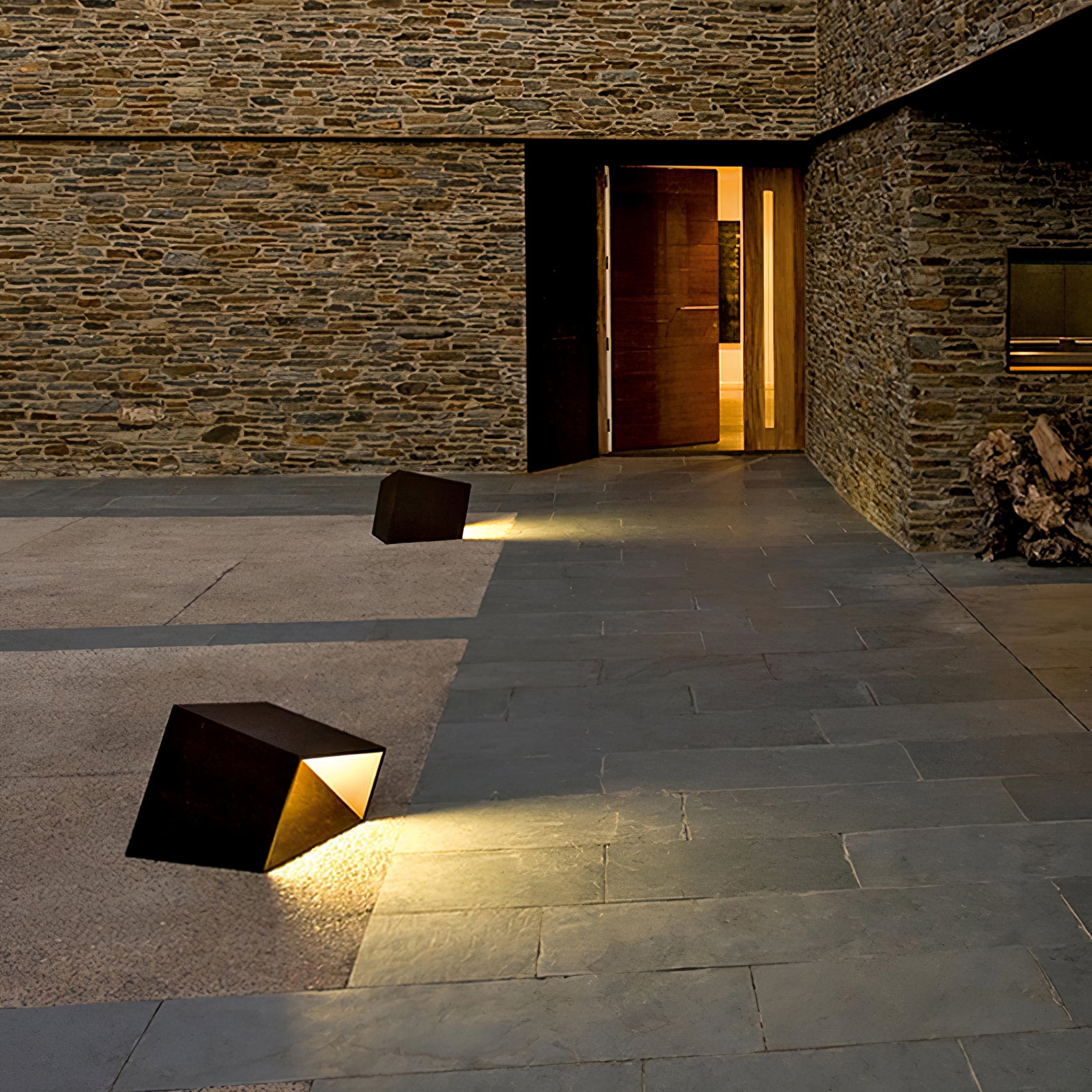 Cube Garden Outdoor Light