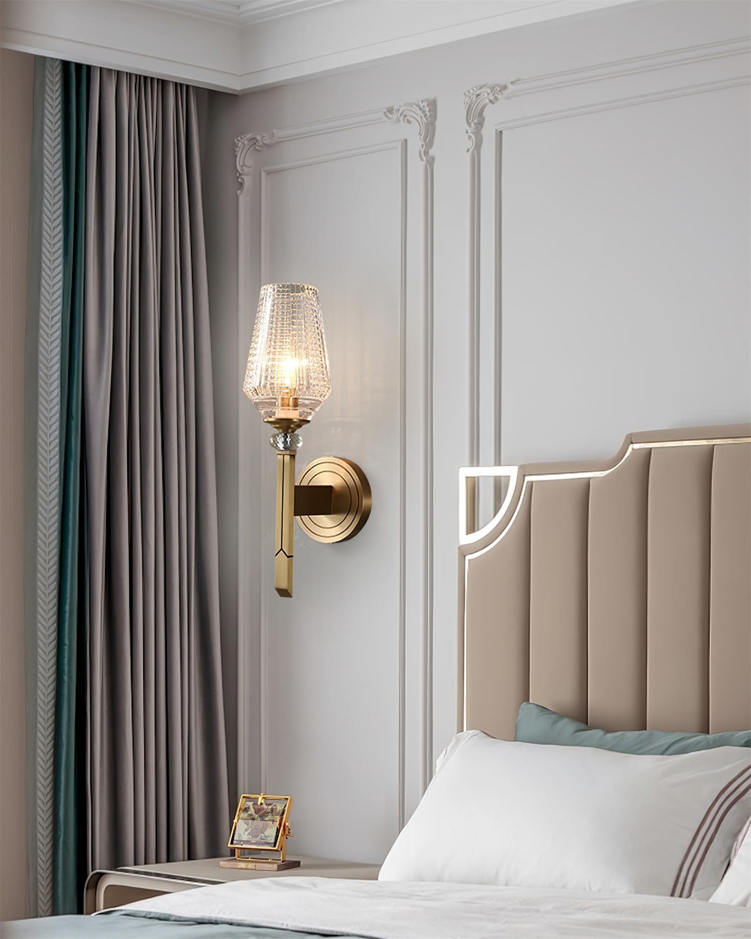 Devora Brass Wall Lamp