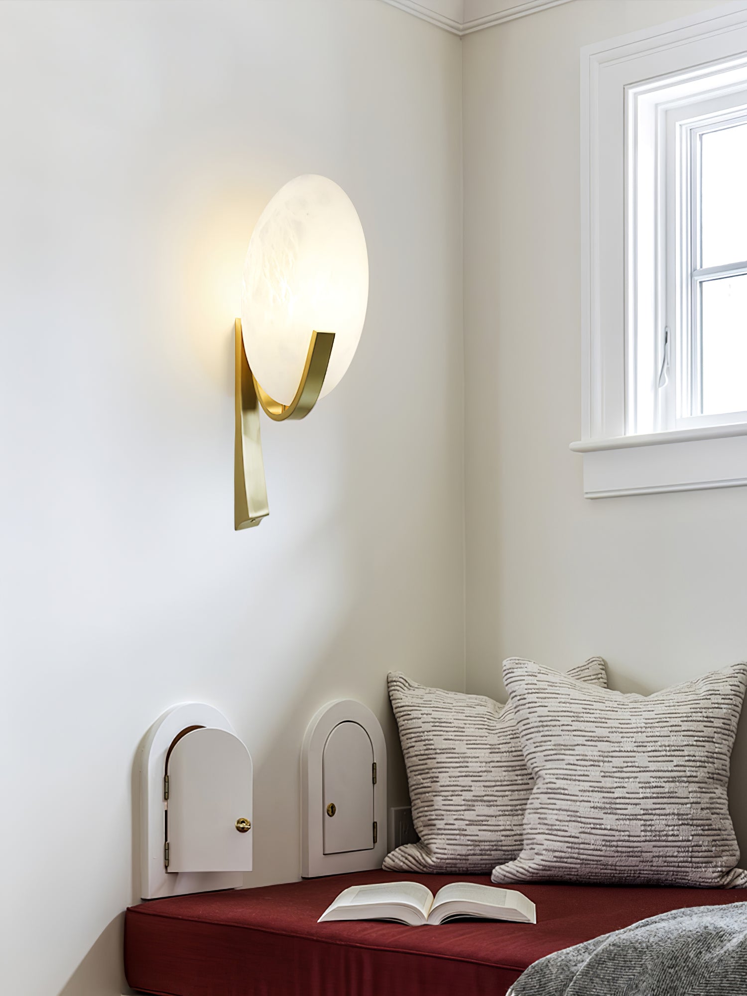 Alice Alabaster Plug-in Wall Lamp